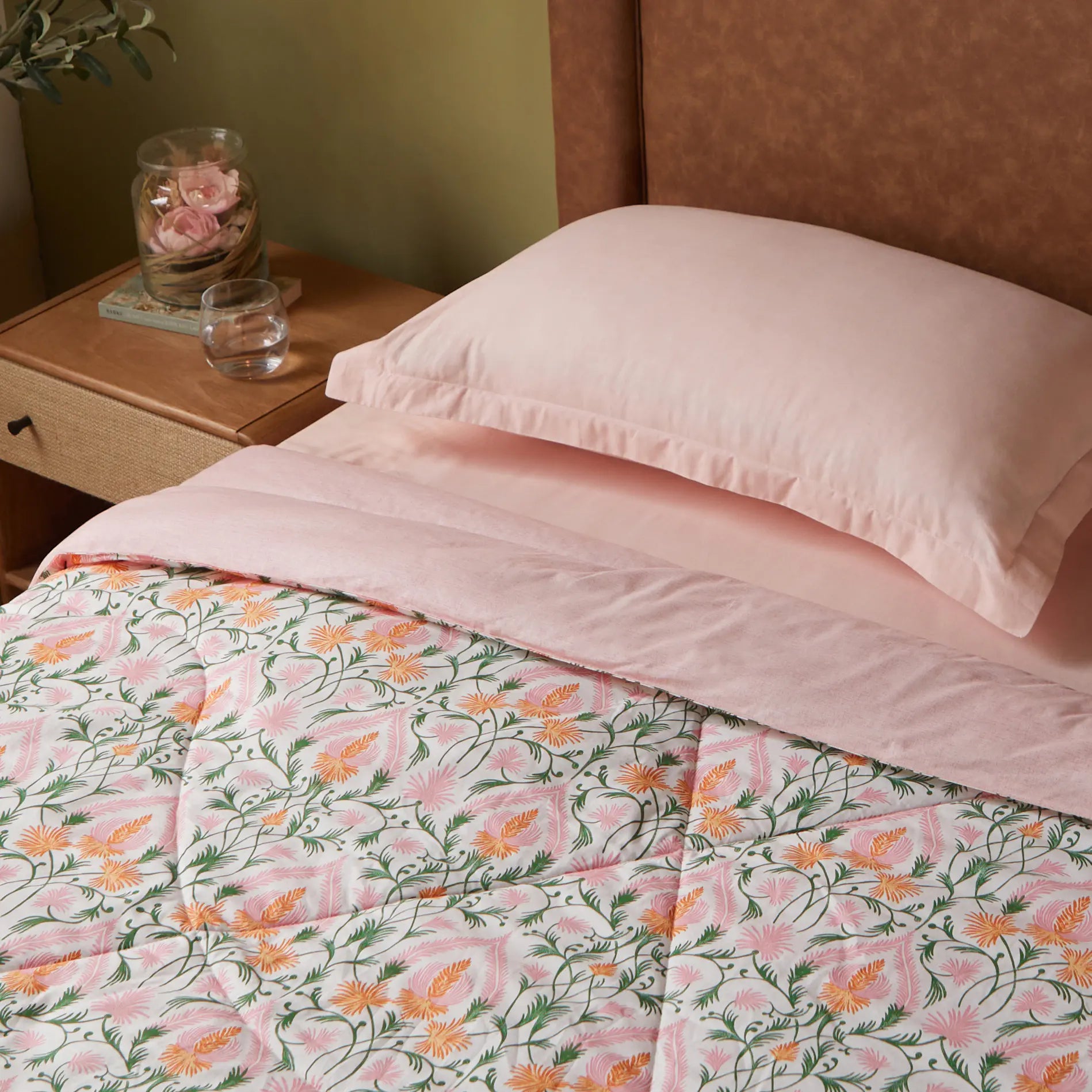 Bloomshire Classic | Everyday Charm Printed 120GSM Reversible Comforter-Salmon Salmon / Single