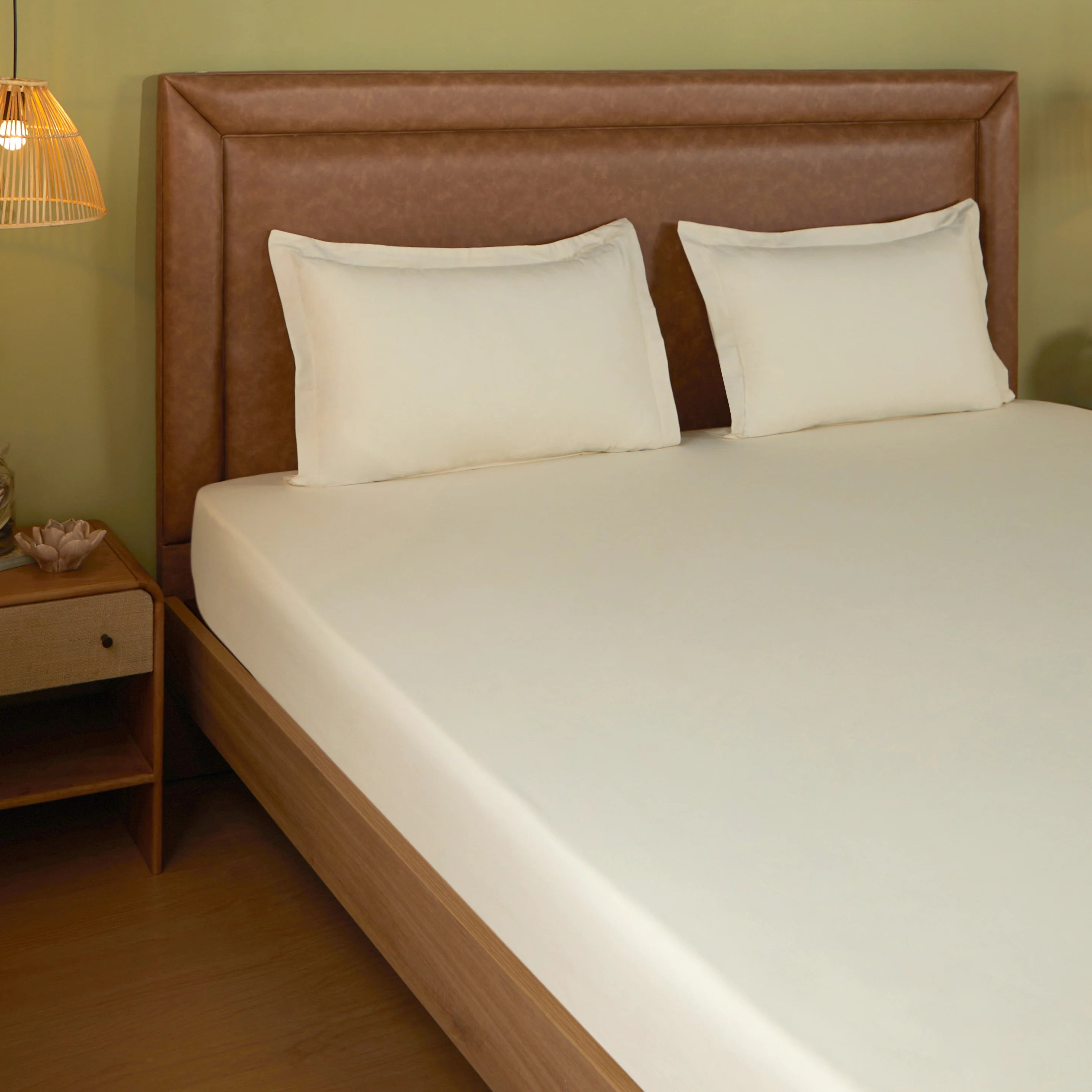 Paleto | Everyday Hues Solid Dyed Cotton Bedsheet Set-Ivory Ivory / Double