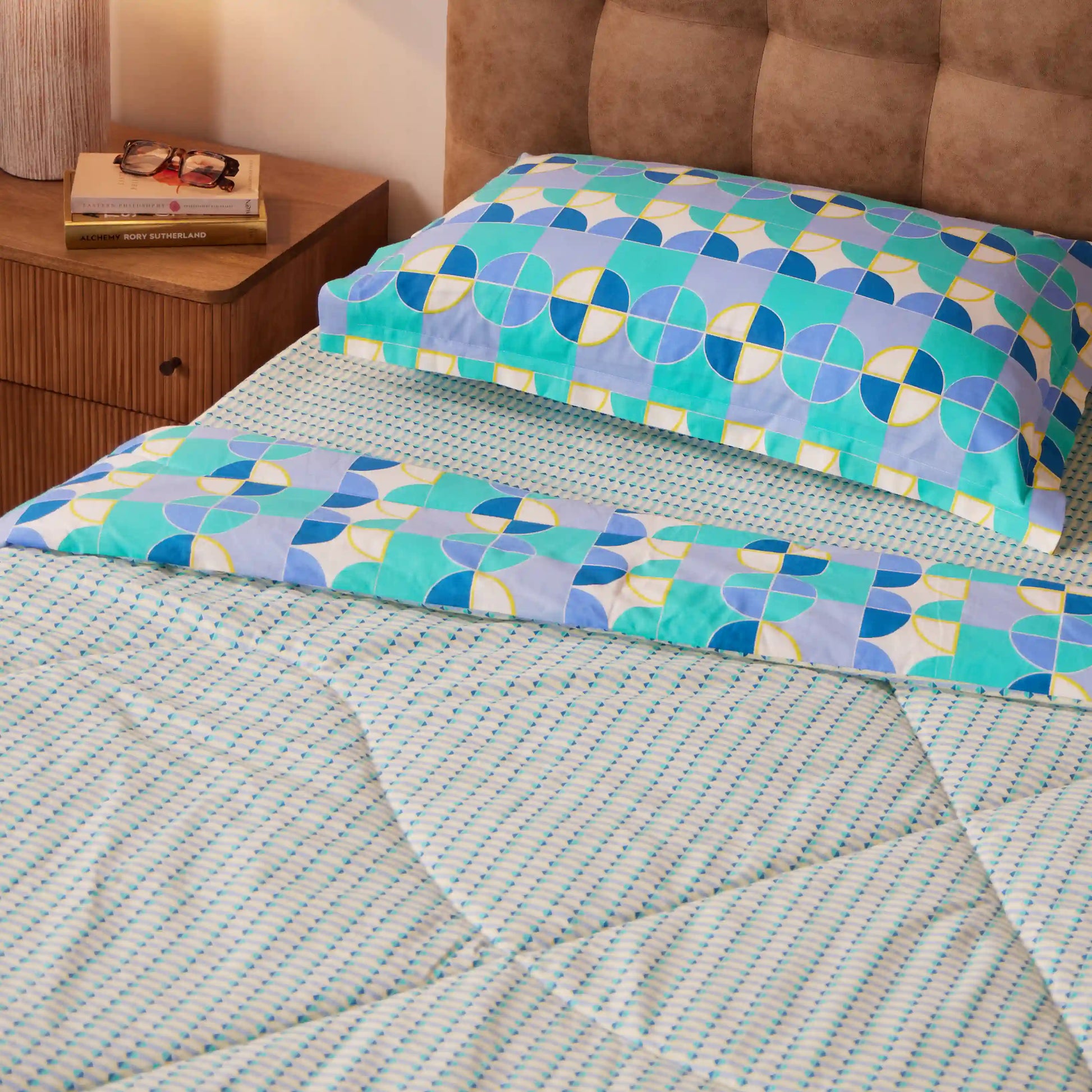 Mishella Printed Kaleido Teal Comforter-120gsm Kaleido Teal / Single