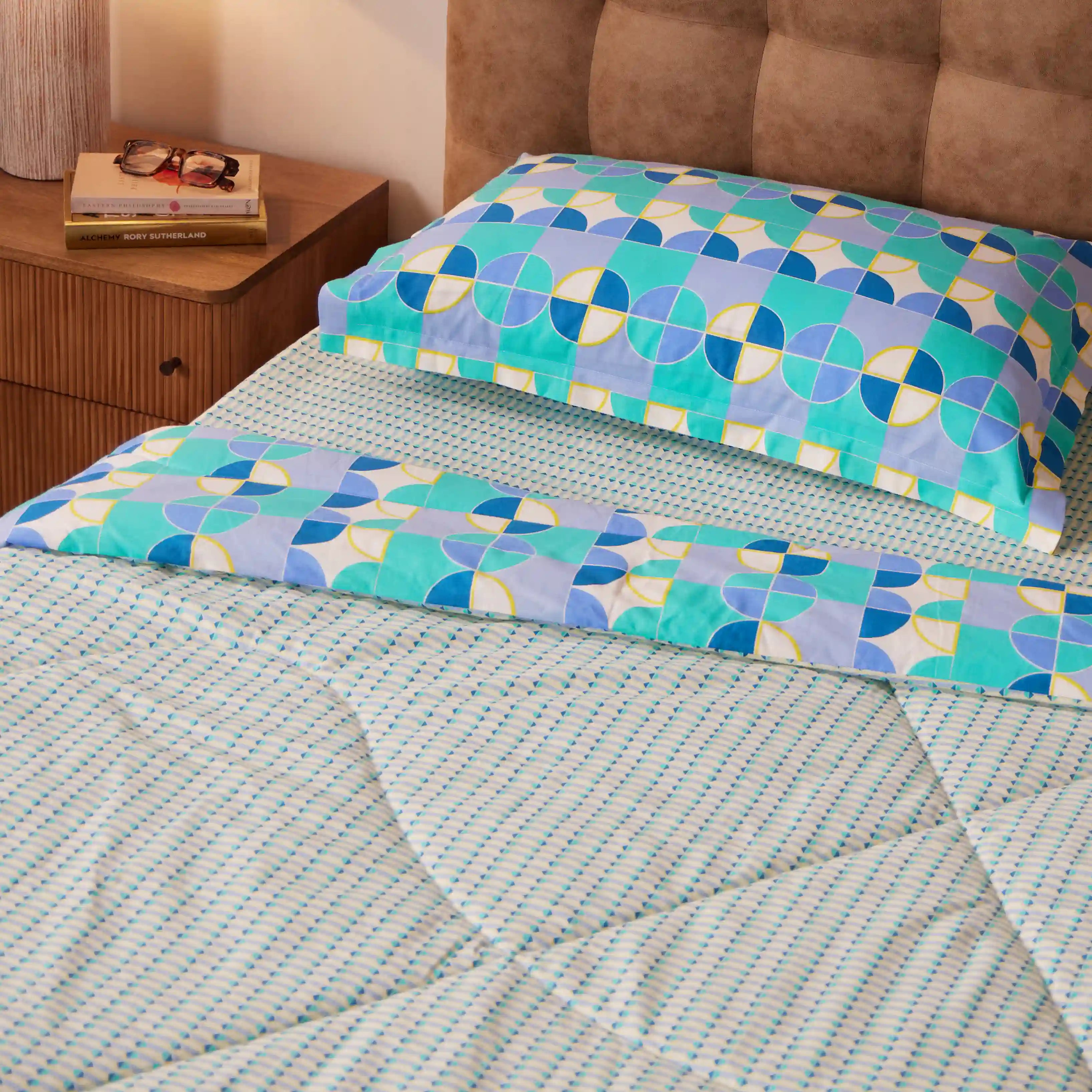 Mishella Printed Kaleido Teal Comforter-120gsm Kaleido Teal / Single