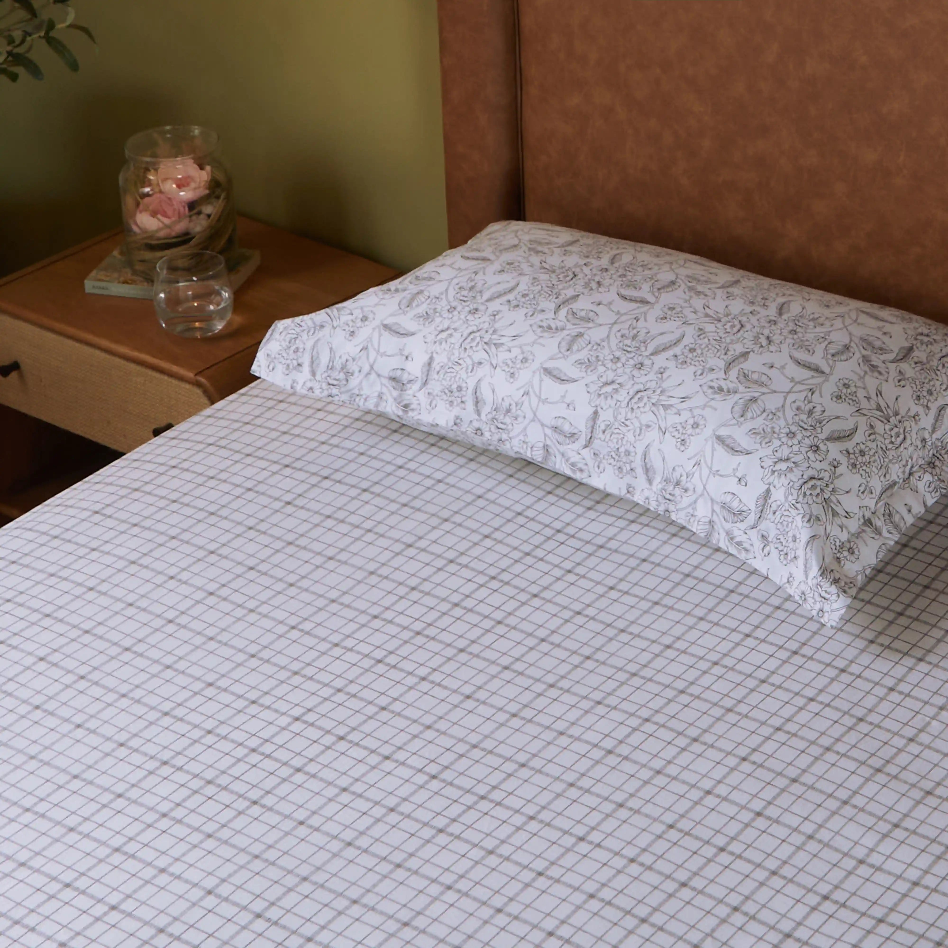 Mishella | Mix & Match Printed Cotton Bedsheet Set - Charcoal Checks Charcoal Checks / Single