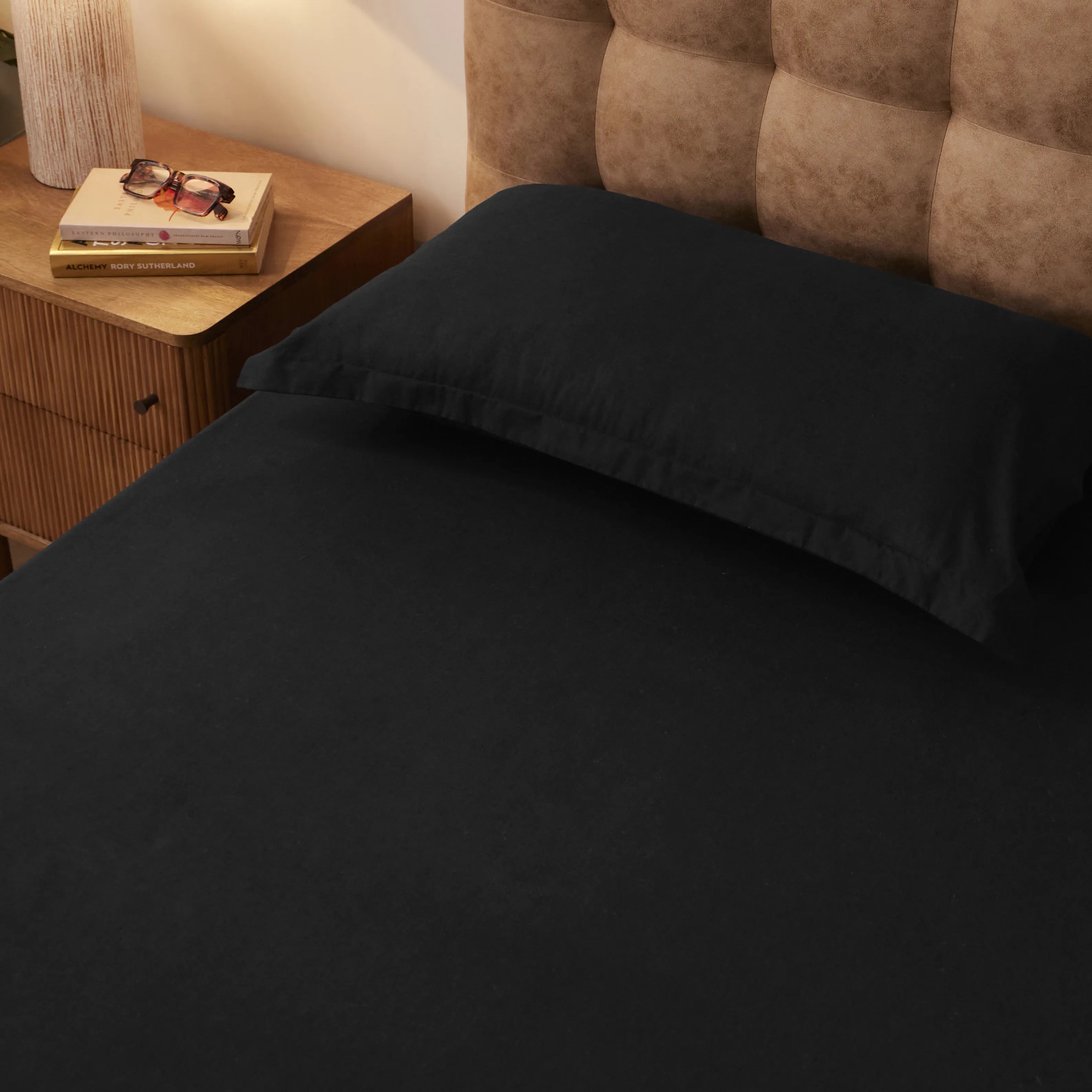Paleto | Everyday Hues Solid Dyed Cotton Bedsheet Set-Black Black / Single