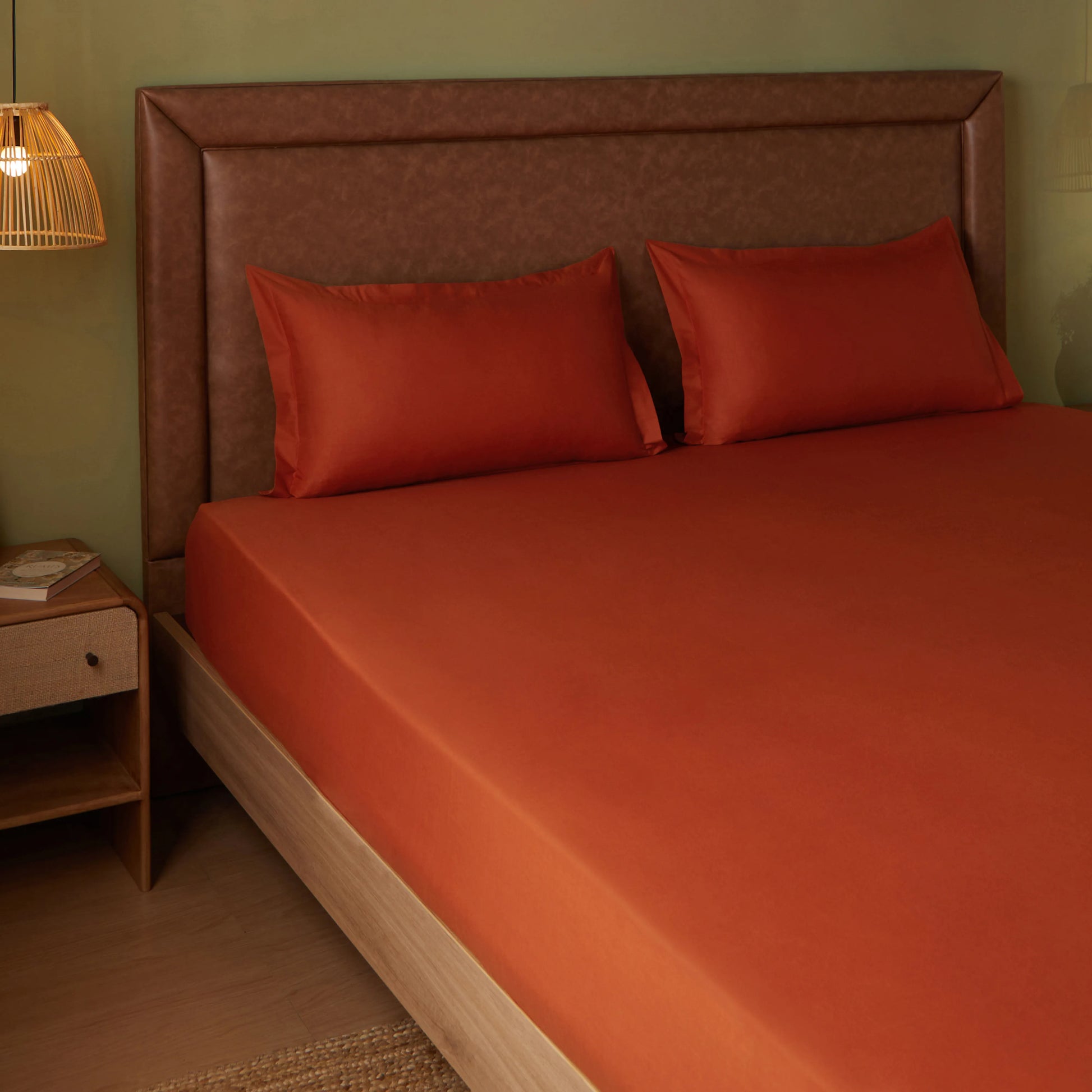 Paleto | Everyday Hues Solid Dyed Cotton Bedsheet Set-Rust Rust / Super King