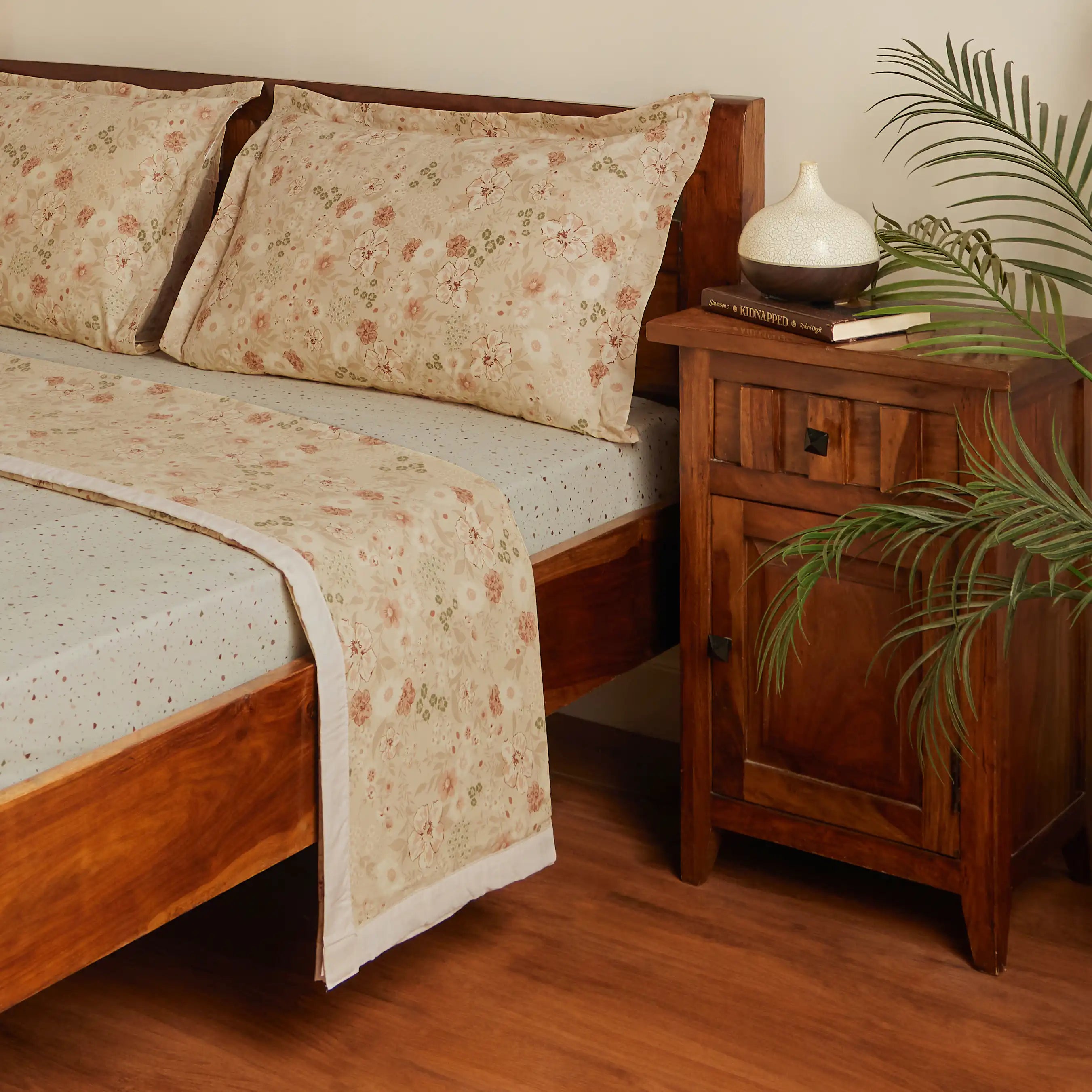 Mishella Printed Cream Bedding Set-2 (Dbl Bedsheet + 2 Sgl Dohar) Cream / Double