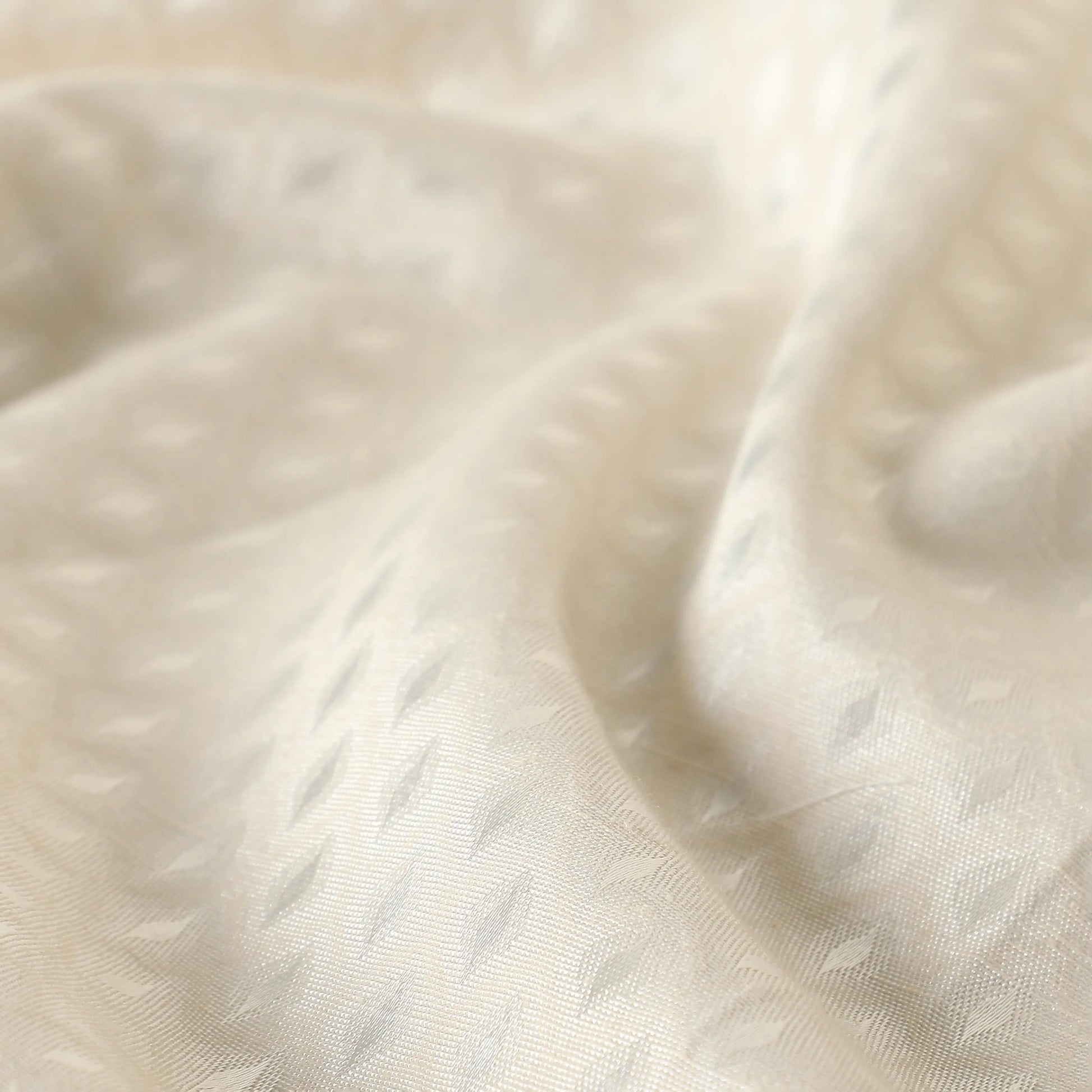 De Jacquard - Classic Set Of 2 Jacquard Readymade Curtains | Ethnic Wave Creamy Dune / Door (7ft X 4.4ft)