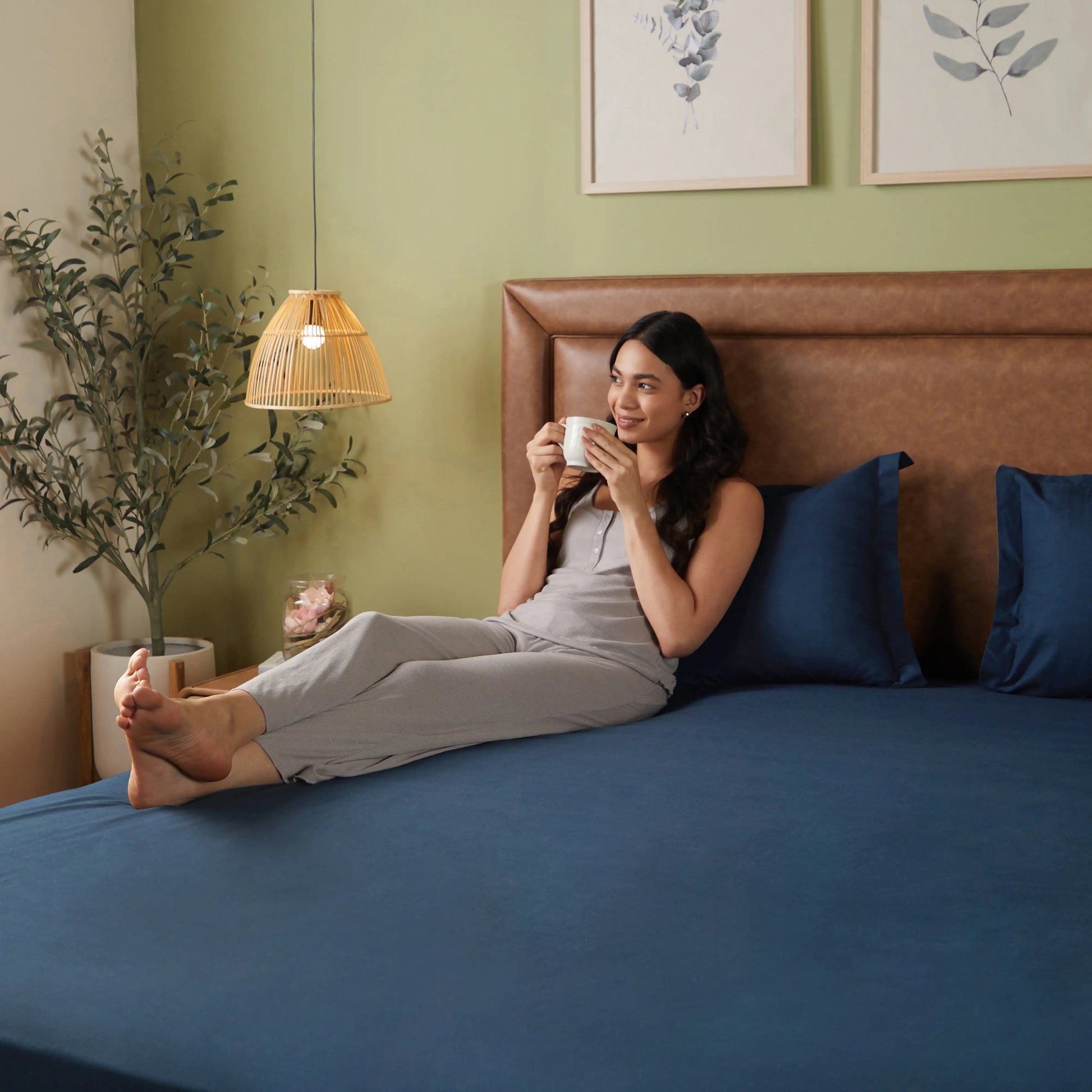 Paleto | Everyday Hues Solid Dyed Cotton Fitted Sheet Set-Navy Navy / King
