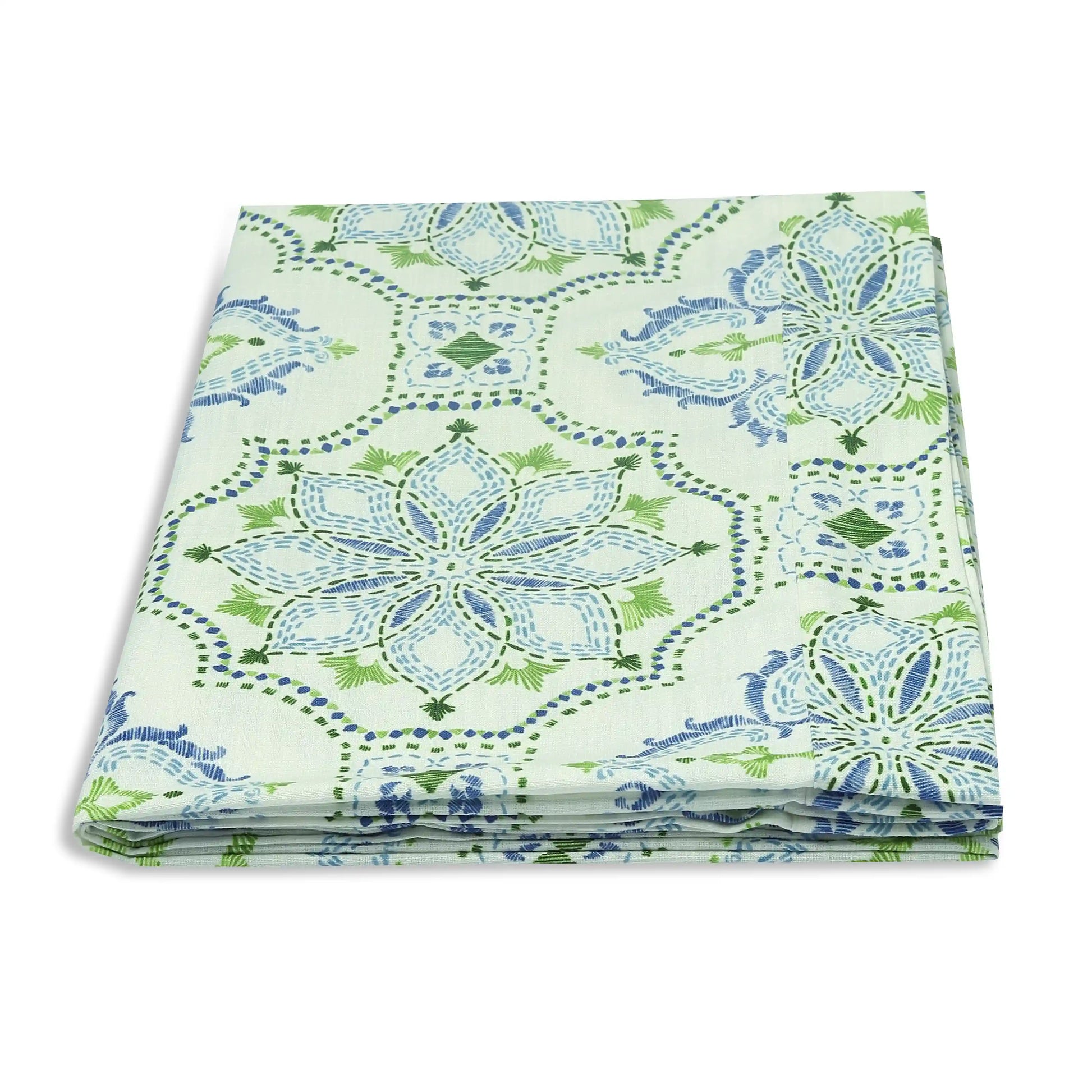 Nonna's Home 100% Polyester Table Cloth Bespoke Blooms / Table Cloth (150cm x 200cm)