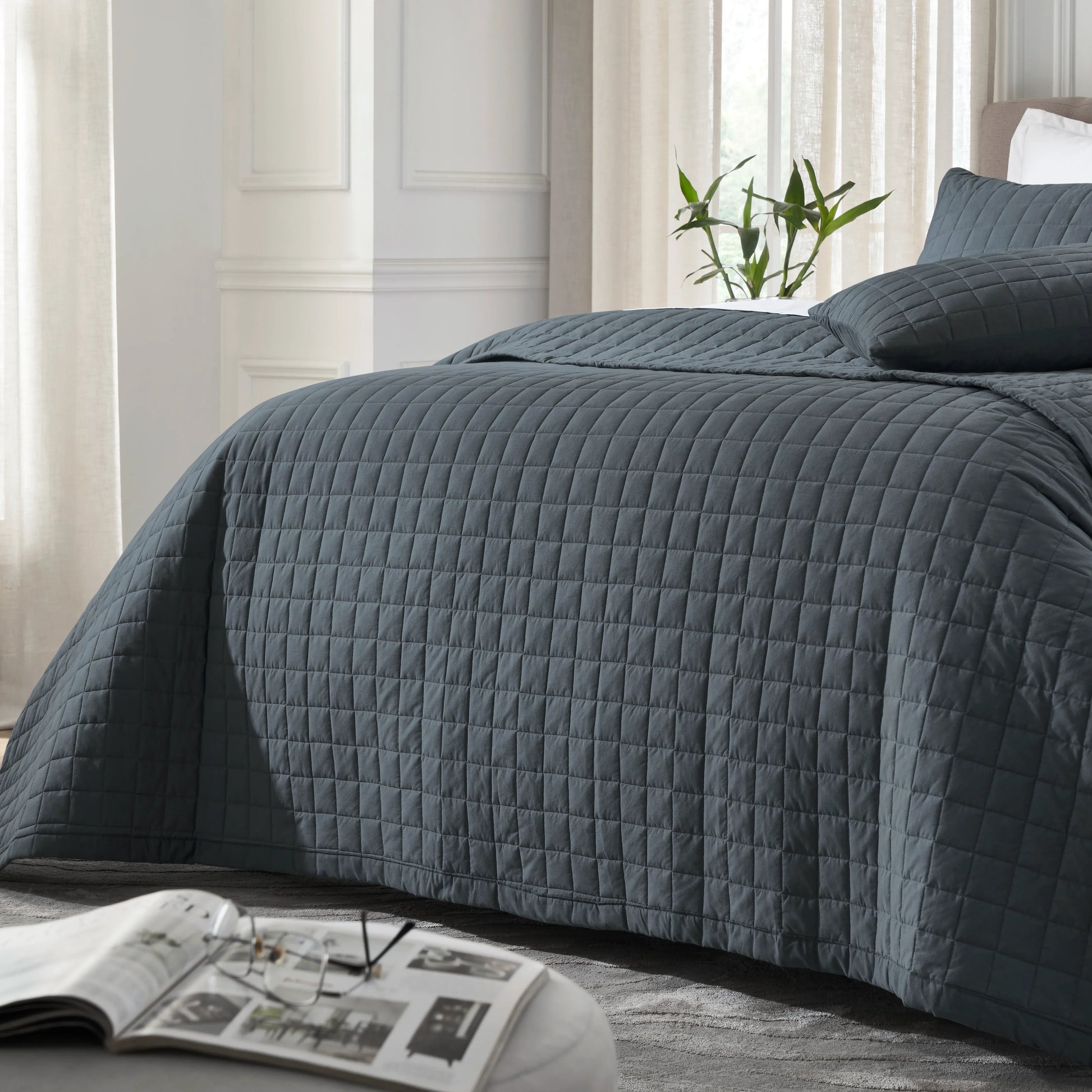 Nuvola | Luxurious Solid Dyed Box Quilted Cotton Bedcover Set Charcoal
