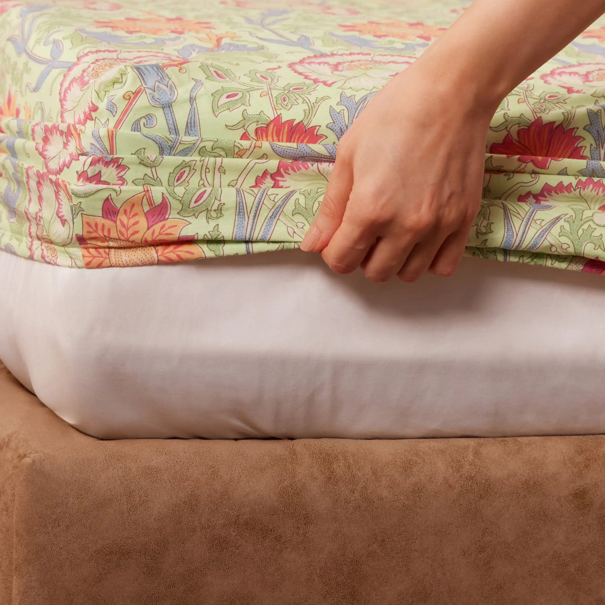 Chippa Lane | Contemporary Indian Print Design Cotton Fitted Sheet Set-Green Green / Queen