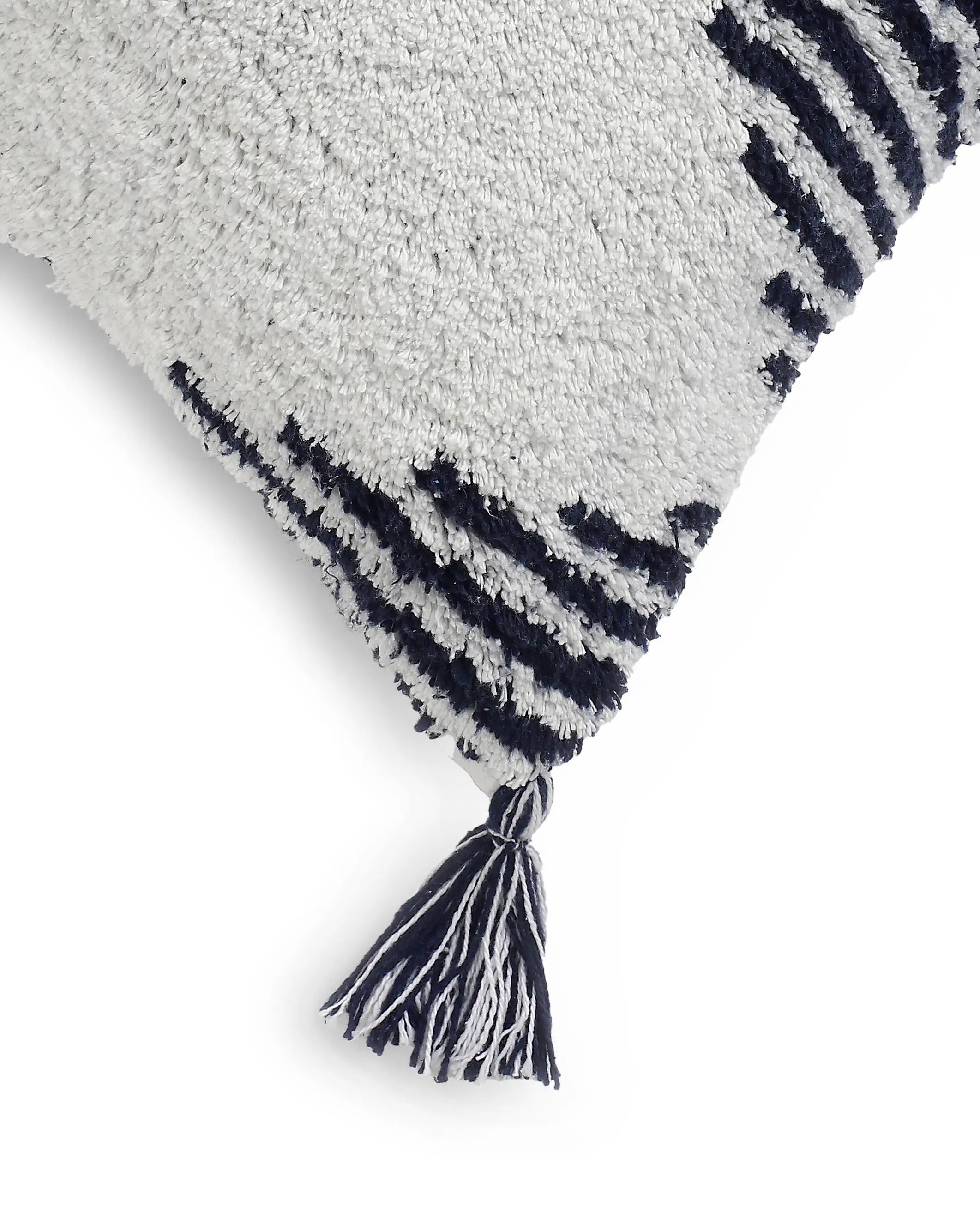 Vissencia 100% Cotton Knitted Cushion Cover | Triangle Nest Ash / Cushion Cover (41cm x 66cm)