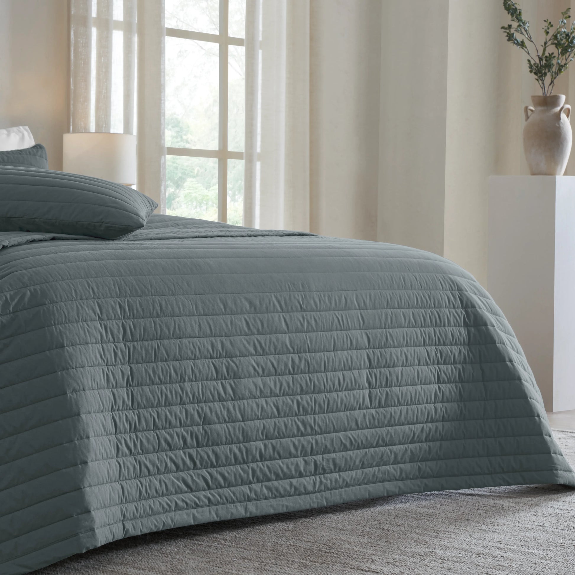 Nuvola | Luxurious Solid Dyed Straight Quilted Cotton Bedcover Set Charcoal
