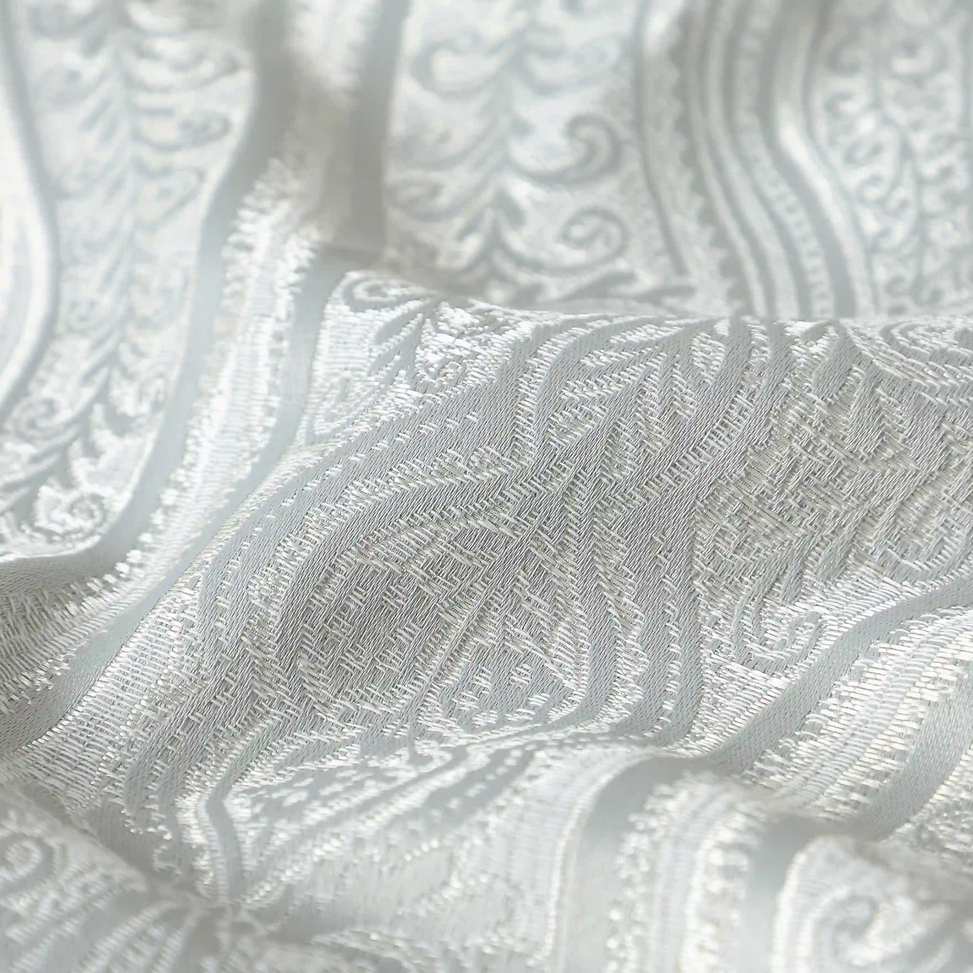 De Jacquard - Luxe Set Of 2 Jacquard Readymade Curtains | Royal Mirage Silver / Window (5ft X 4.4ft)