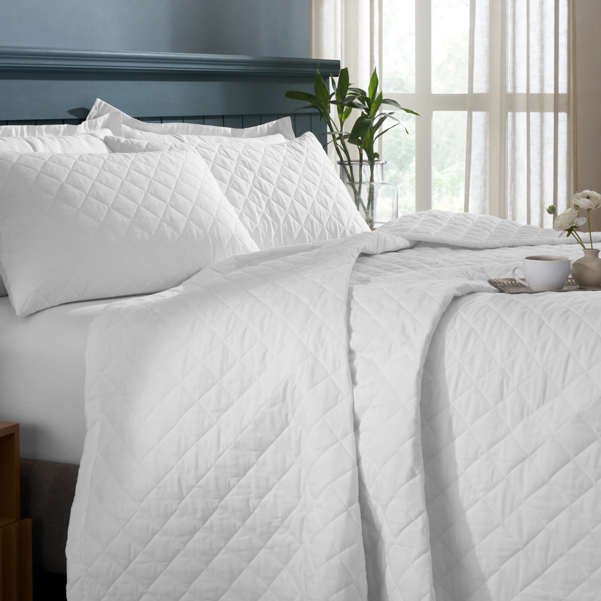 Nuvola | Luxurious Solid Dyed Diamond Quilted Cotton Bedcover Set Optical White