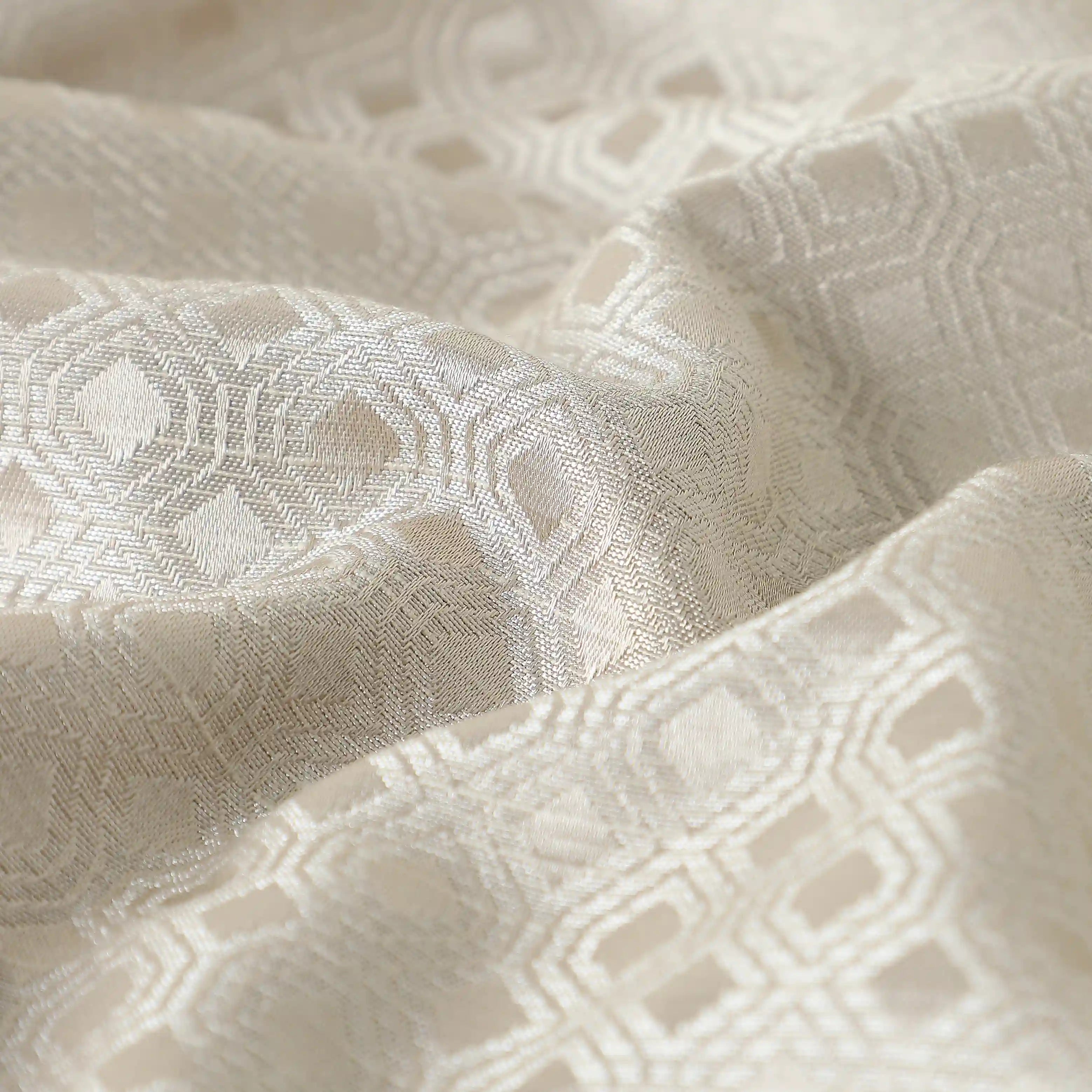 De Jacquard - Classic Set Of 2 Jacquard Readymade Curtains | Wavy Heritage Bone / Window (5ft X 4.4ft)