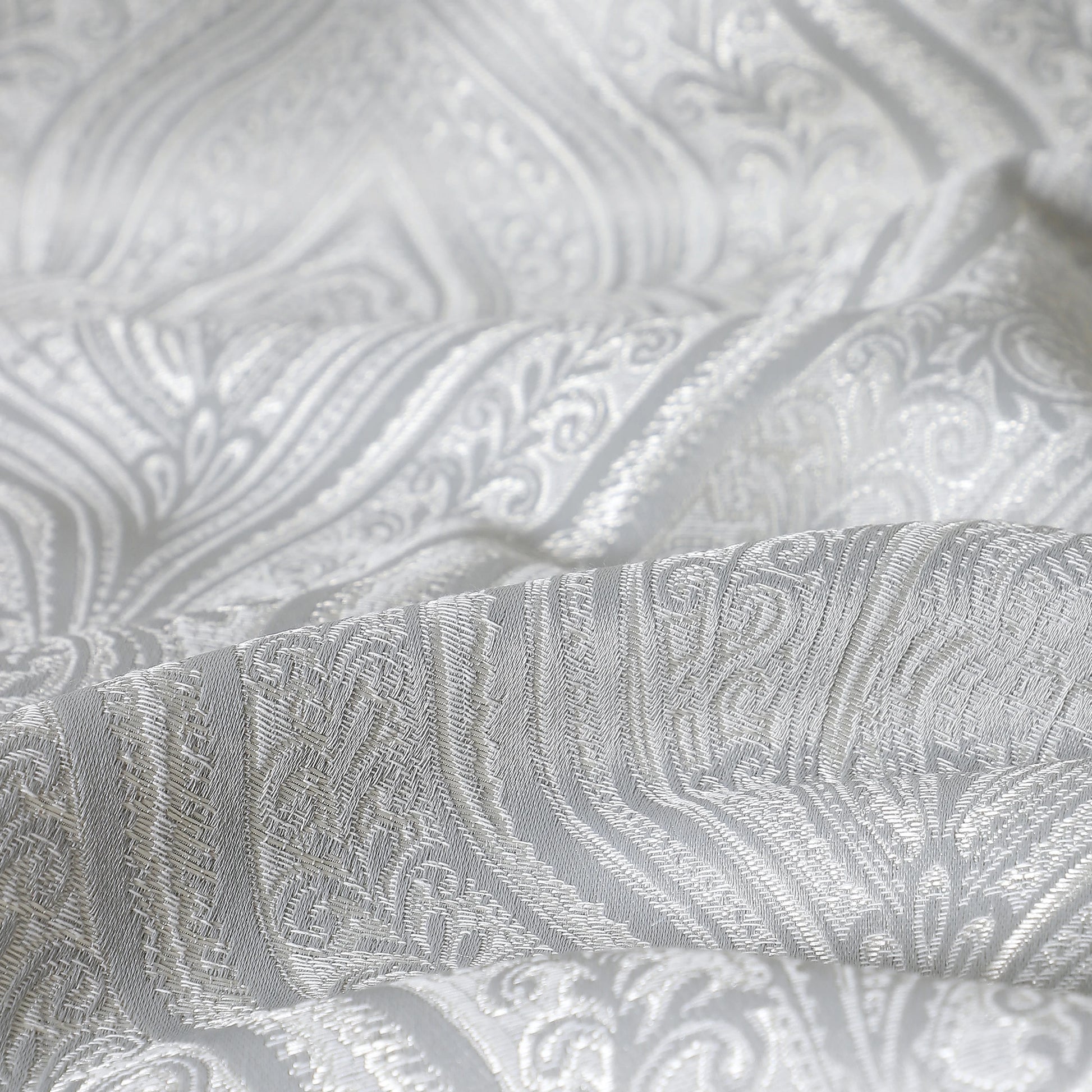 De Jacquard - Luxe Set Of 2 Jacquard Readymade Curtains | Royal Mirage Silver / Door (7ft X 4.4ft)