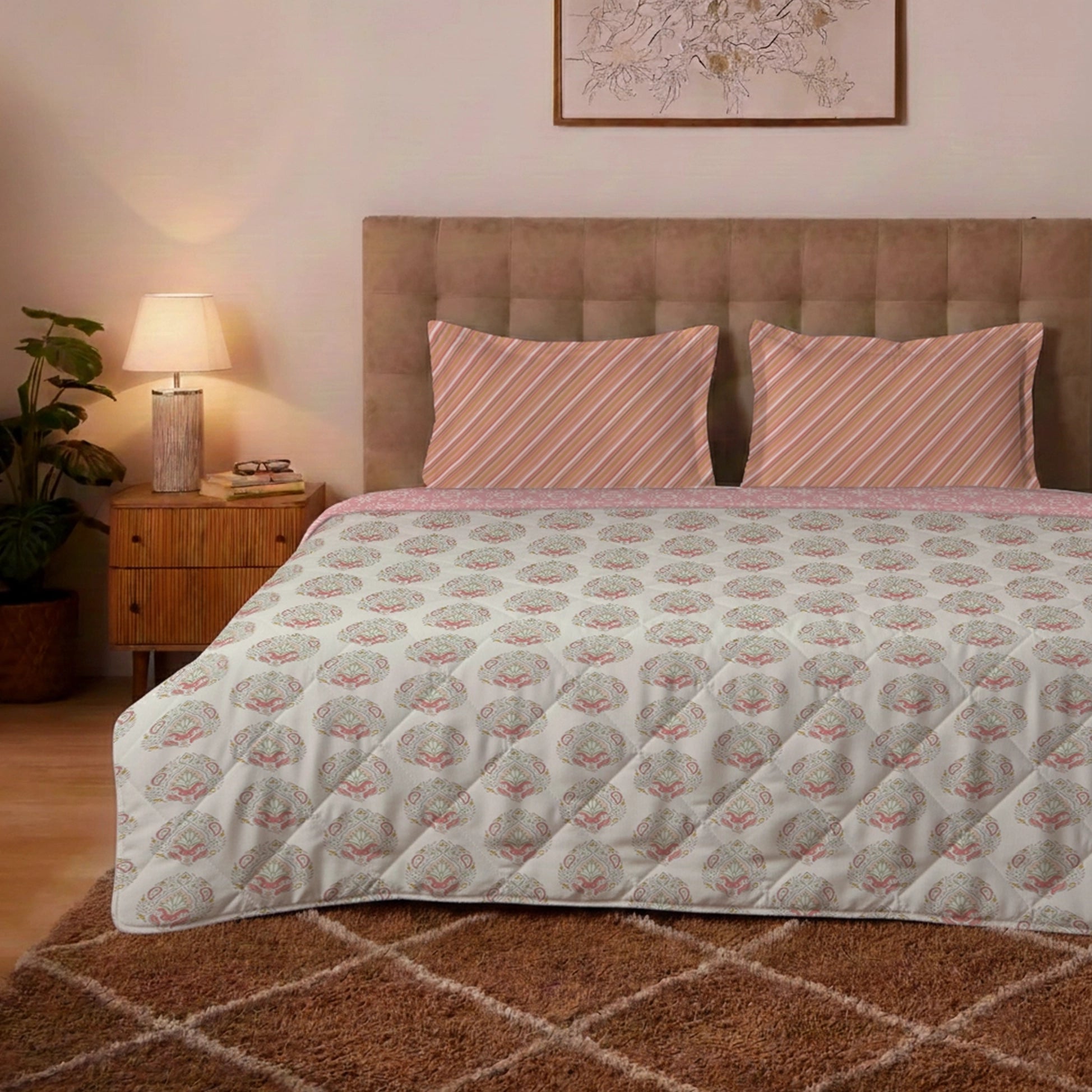 Udyan Tales | Contemporary Indian Printed 300 GSM Extra Warm Premium Comforter - Soft Coral Soft Coral / King