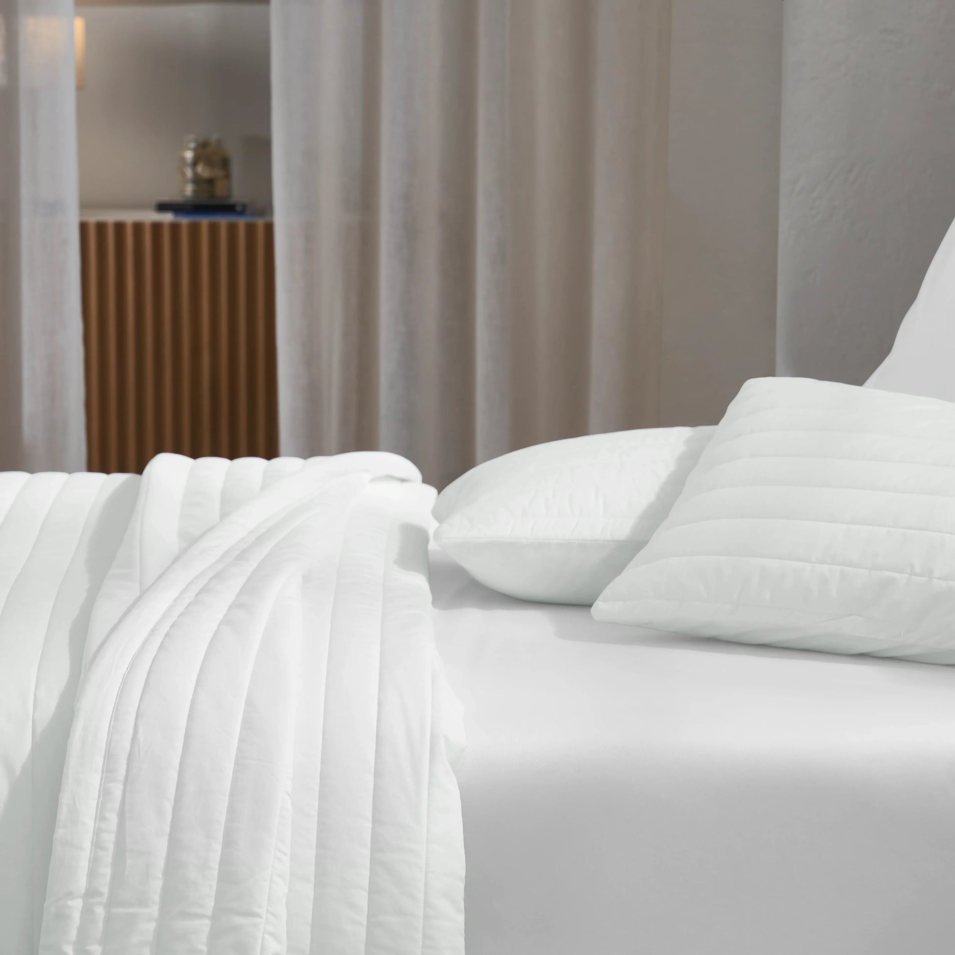 Nuvola | Luxurious Solid Dyed Straight Quilted Cotton Bedcover Set Optical White