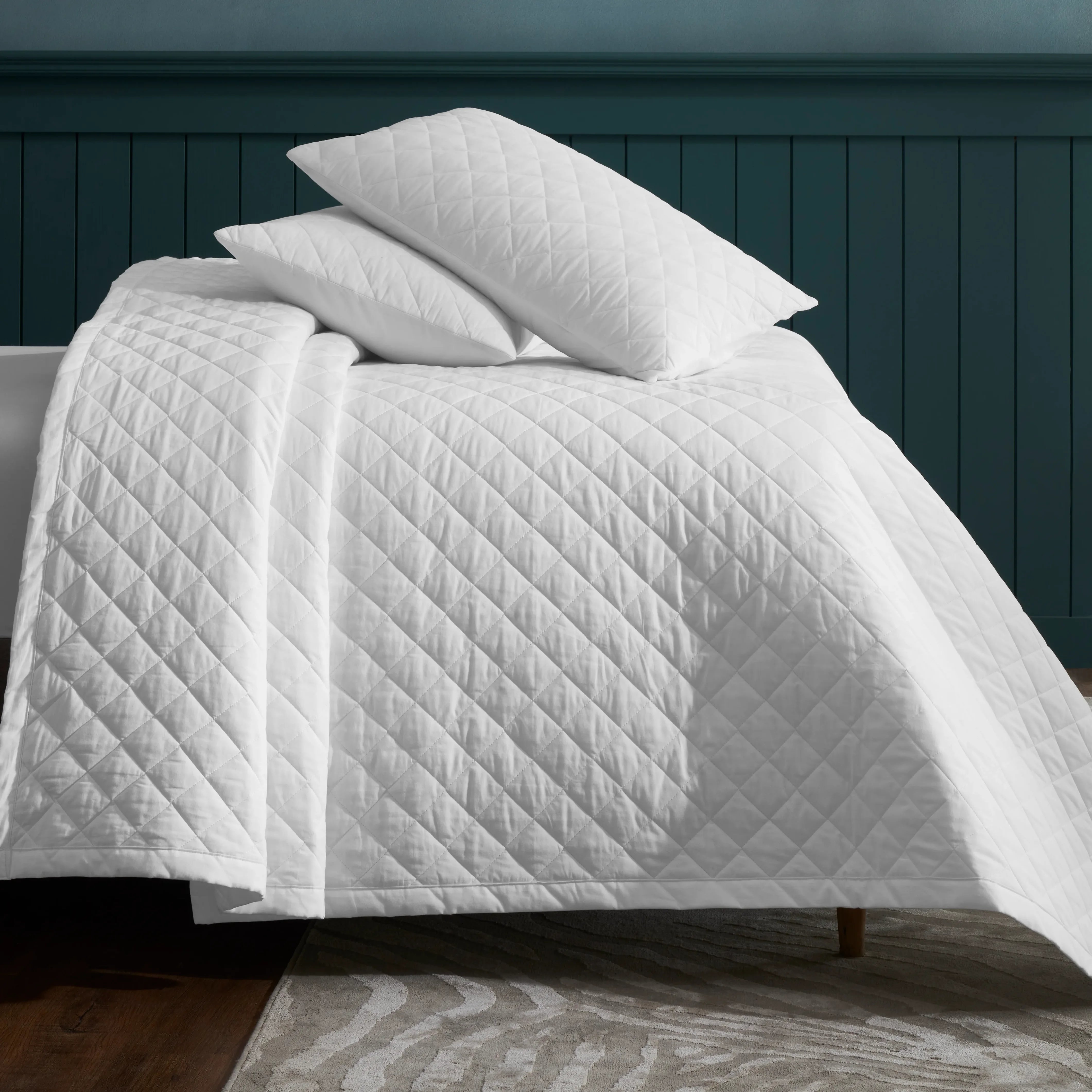 Nuvola | Luxurious Solid Dyed Diamond Quilted Cotton Bedcover Set Optical White