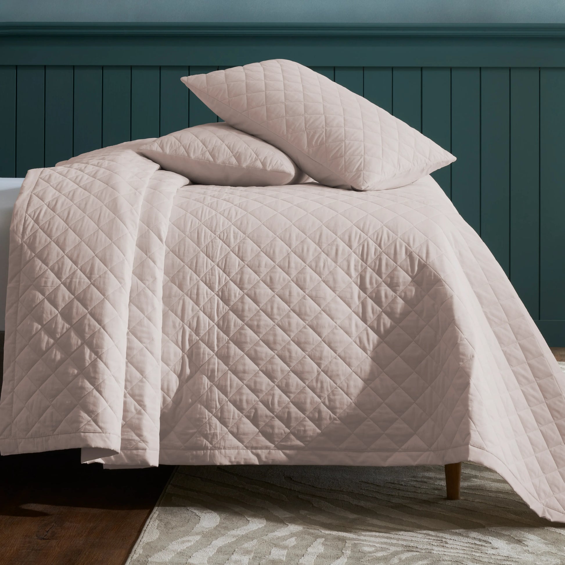 Nuvola | Luxurious Solid Dyed Diamond Quilted Cotton Bedcover Set Sepia Rose