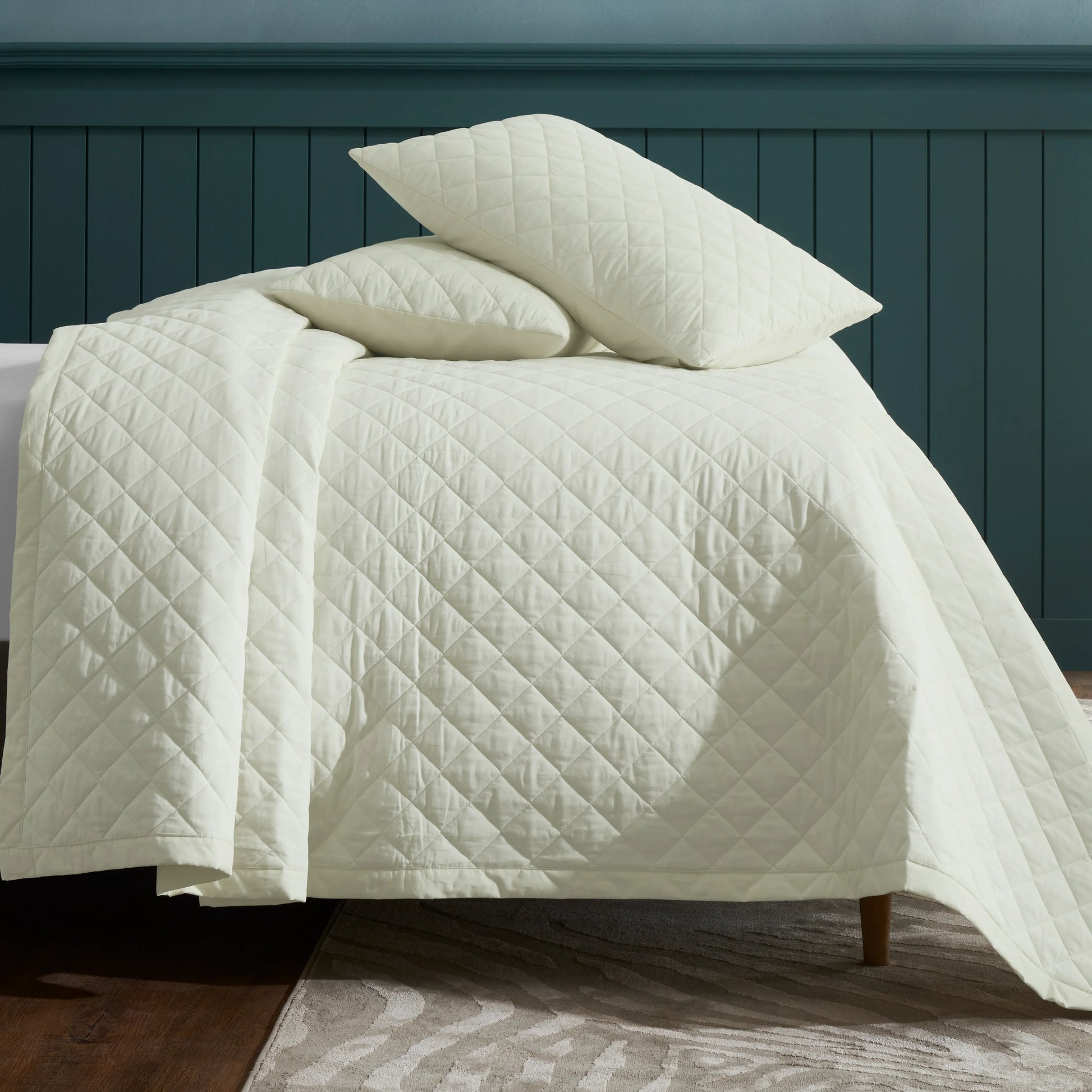 Nuvola | Luxurious Solid Dyed Diamond Quilted Cotton Bedcover Set Ivory