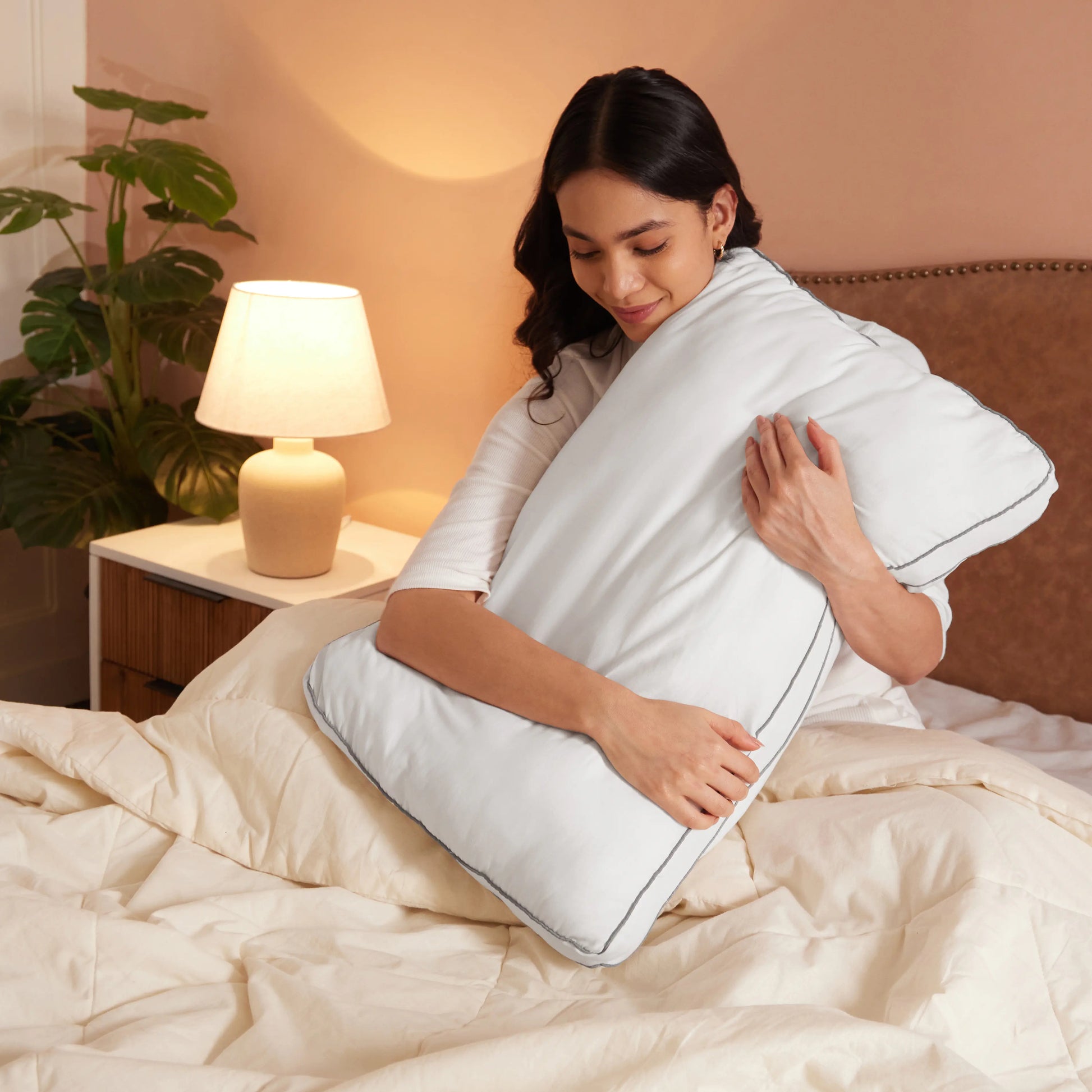 Cloud Nine White Solid Gusseted Pillow Filler Feather White / Pillow Filler (46cm x 69cm)