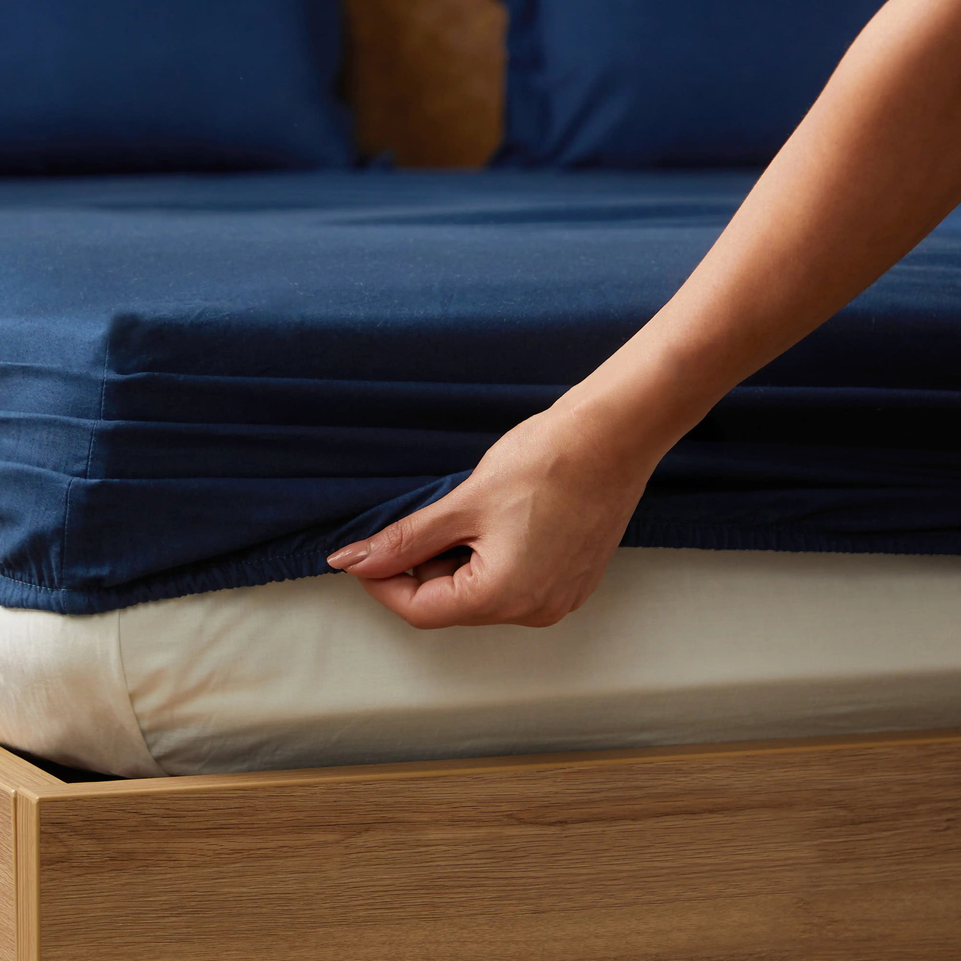 Paleto | Everyday Hues Solid Dyed Cotton Fitted Sheet Set-Navy Navy / Queen