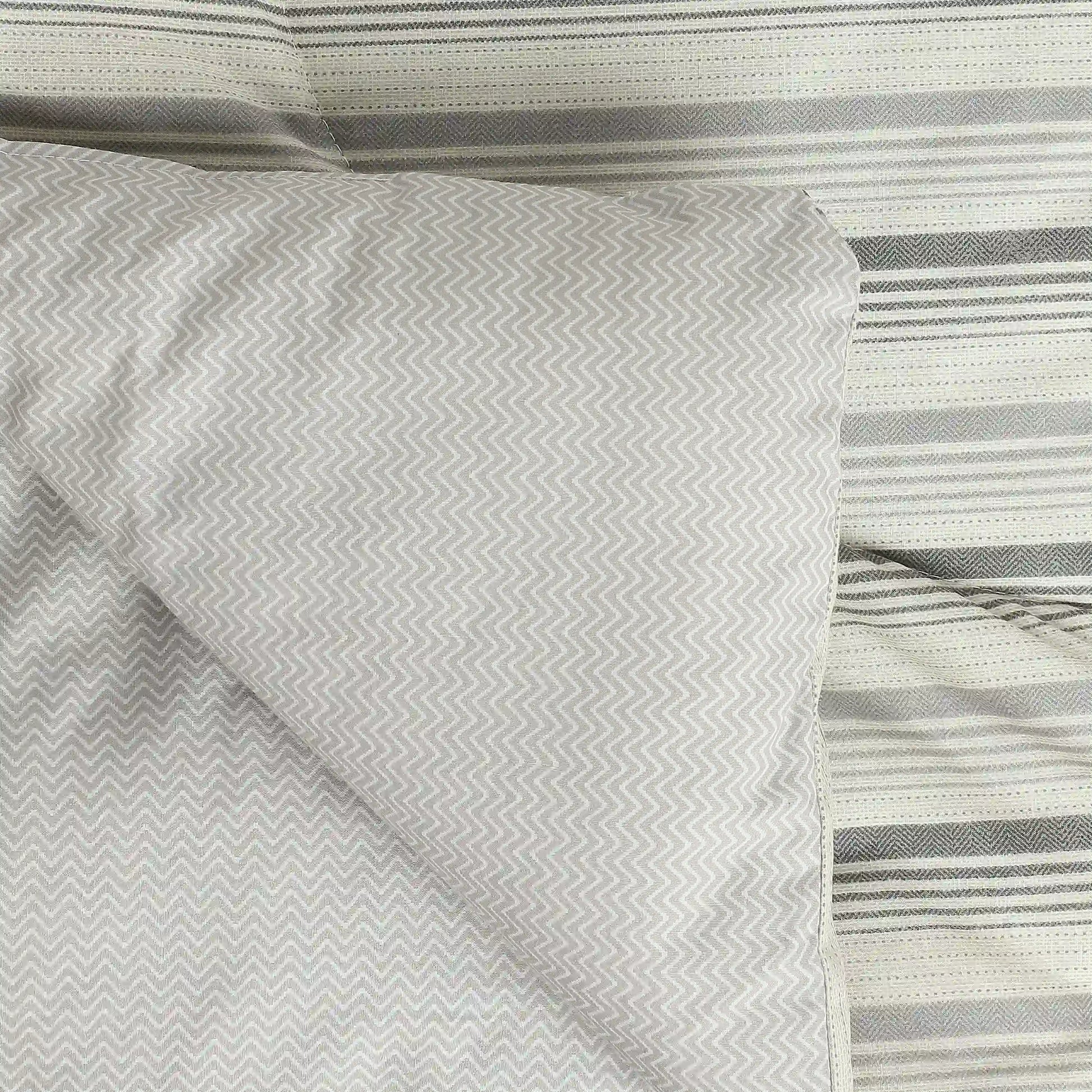 Threadscapes Printed Comforter-120gsm-Black & White Black & White / Double