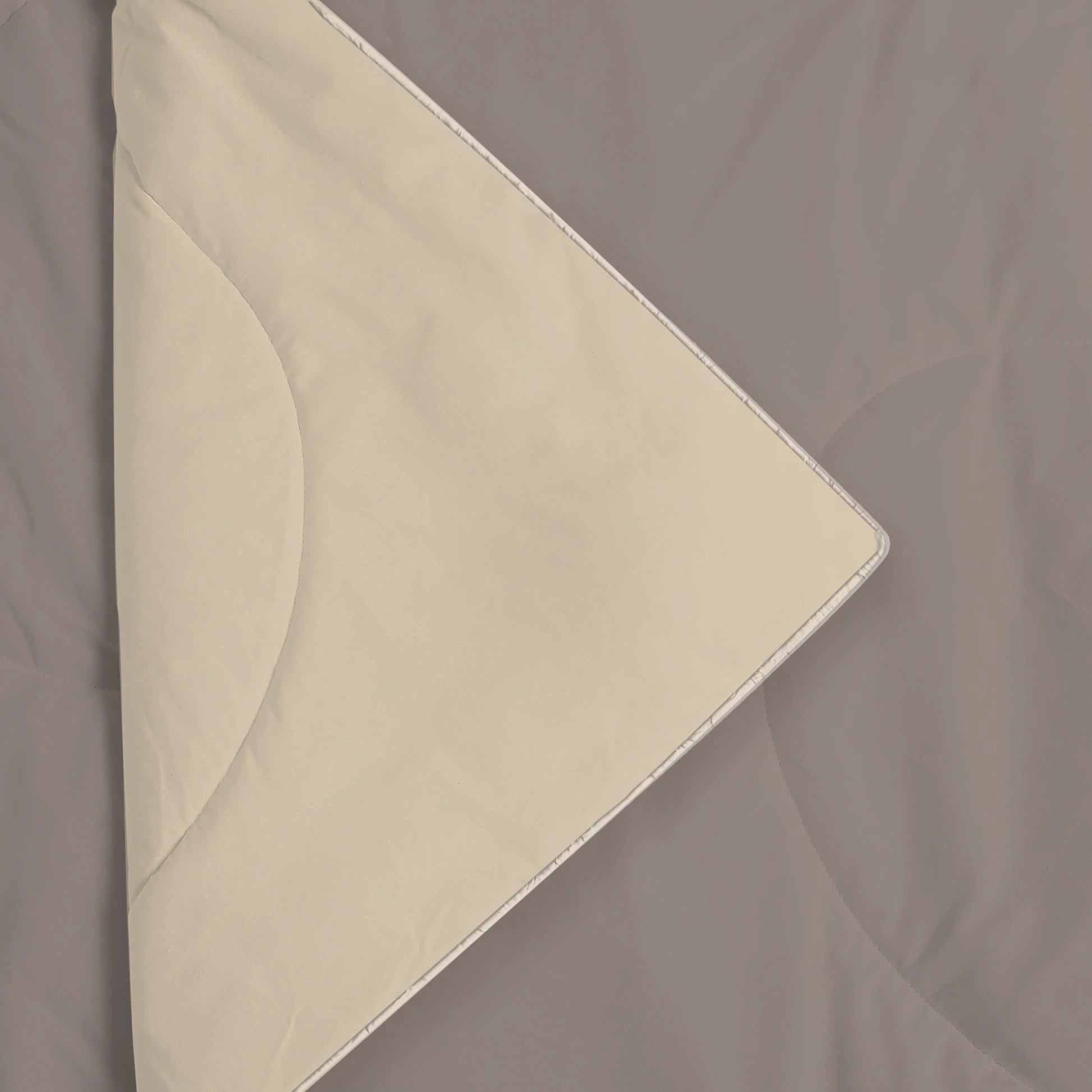 Plumelle | All Season 150 GSM Reversible Comforter - Beige & Brown Beige Brown / King