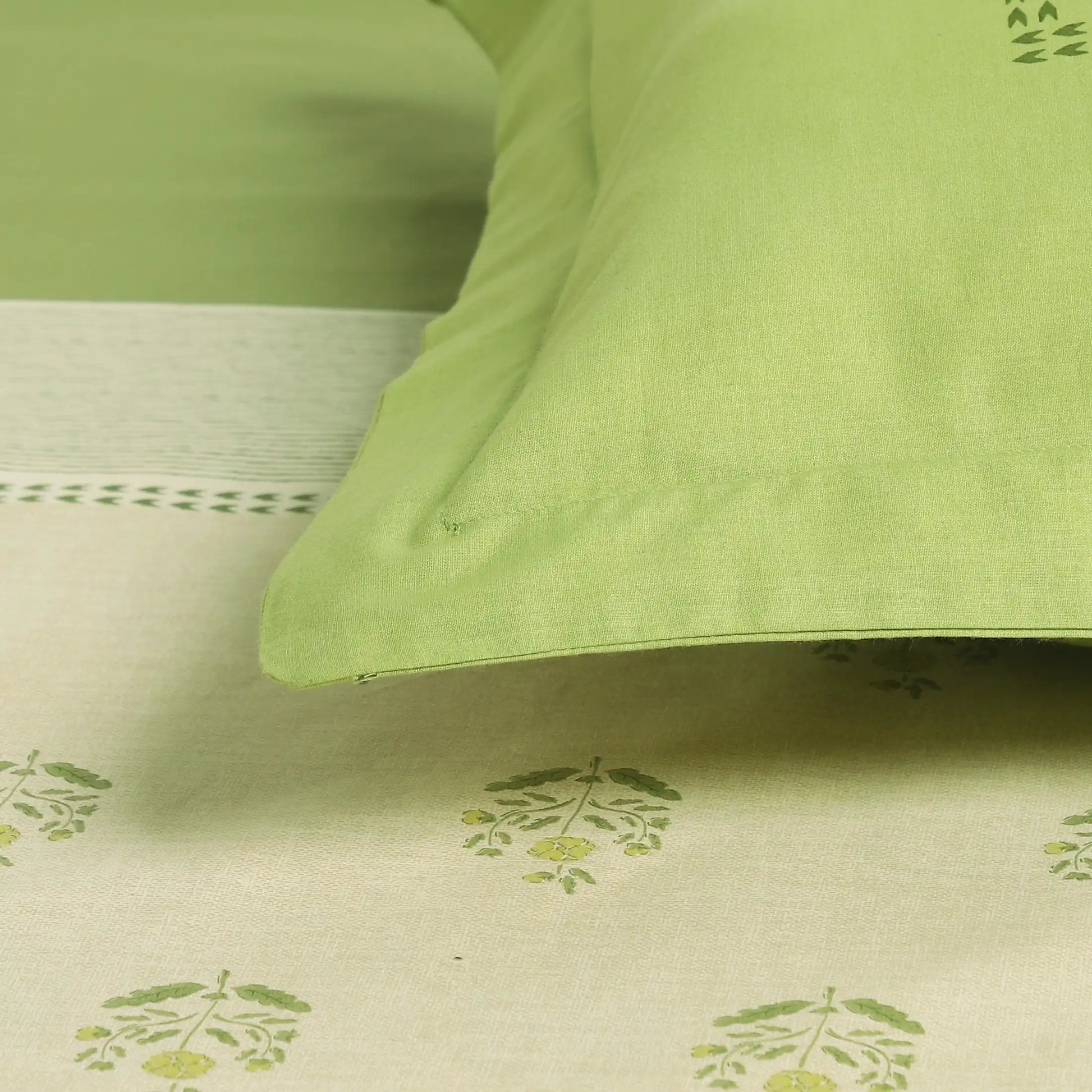 Chippa Lane | Contemporary Indian Print Design Cotton Bedsheet Set-Indian Moss Indian Moss / Single