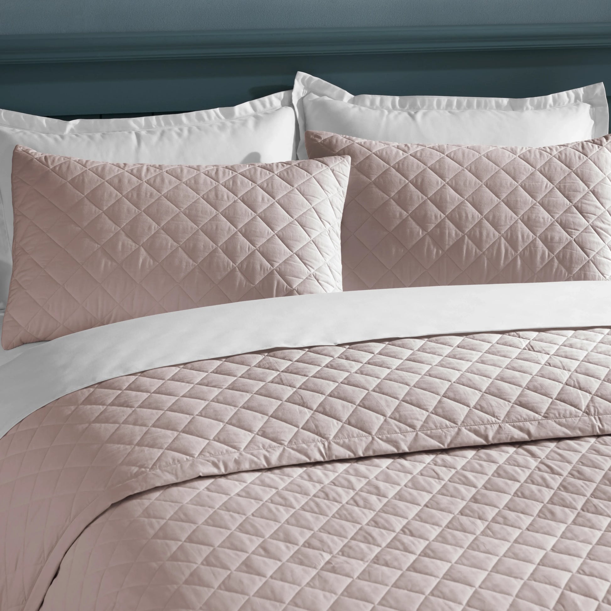Nuvola | Luxurious Solid Dyed Diamond Quilted Cotton Bedcover Set Sepia Rose