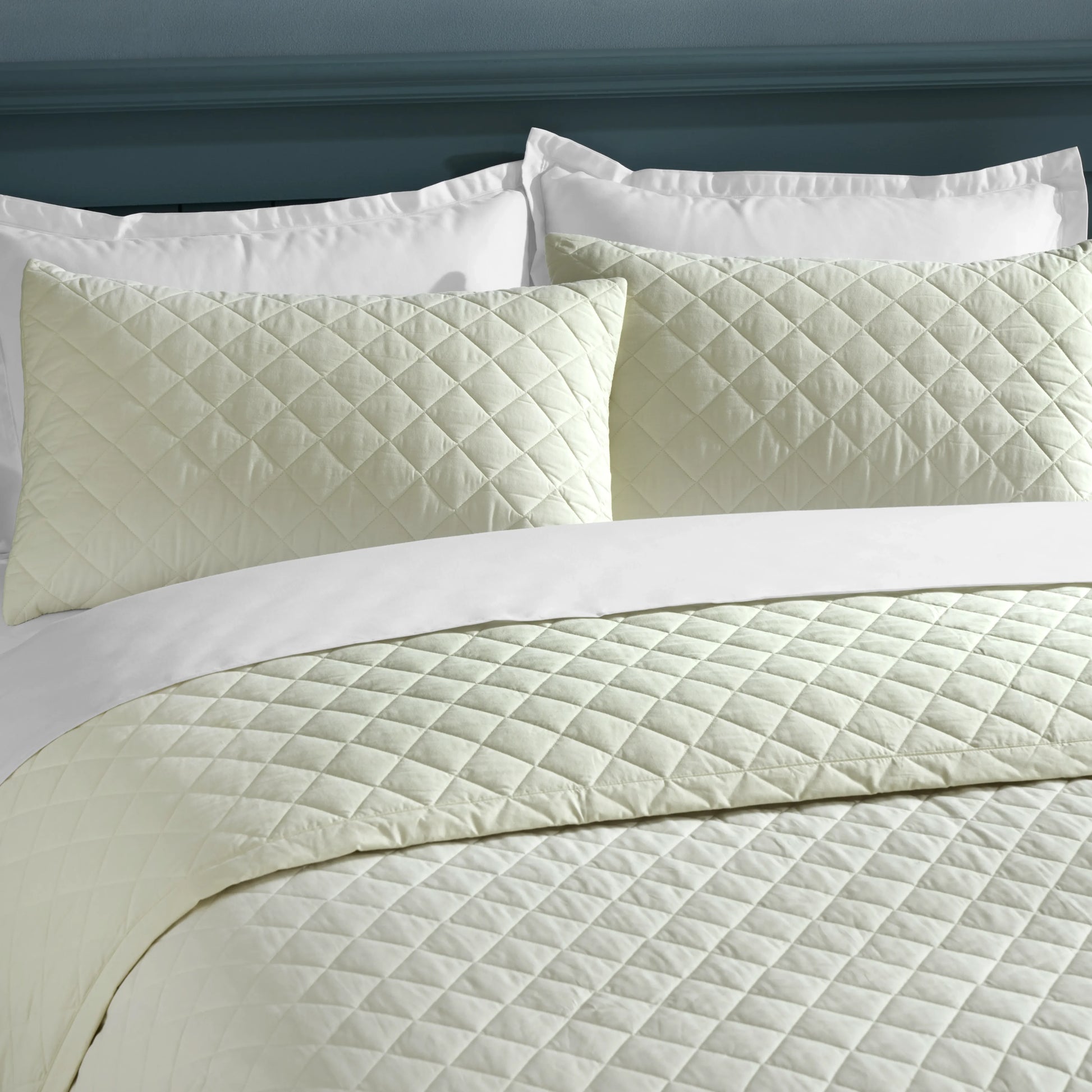 Nuvola | Luxurious Solid Dyed Diamond Quilted Cotton Bedcover Set Ivory
