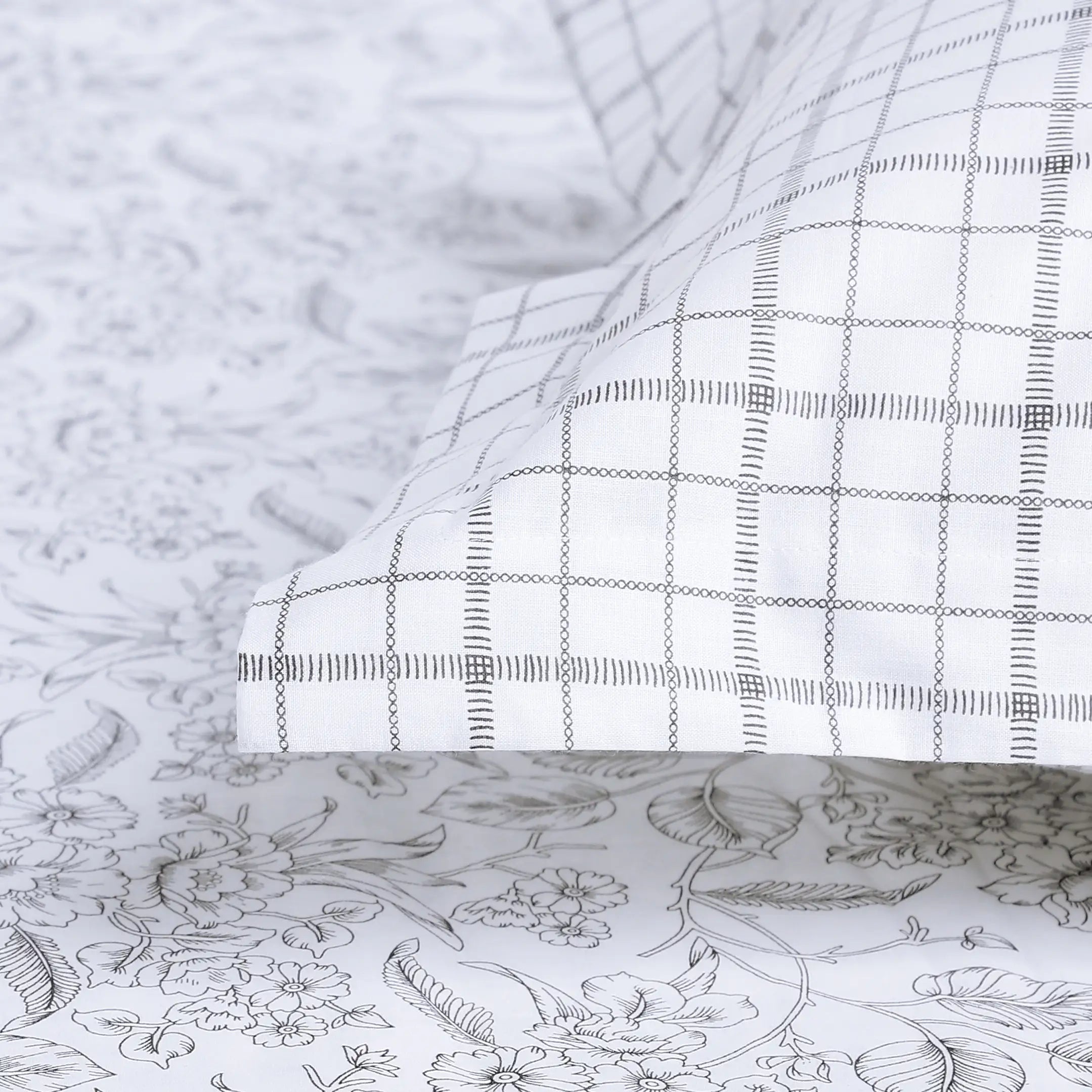 Mishella | Mix & Match Printed Cotton Bedsheet Set - Charcoal Bloom Charcoal Bloom / Queen