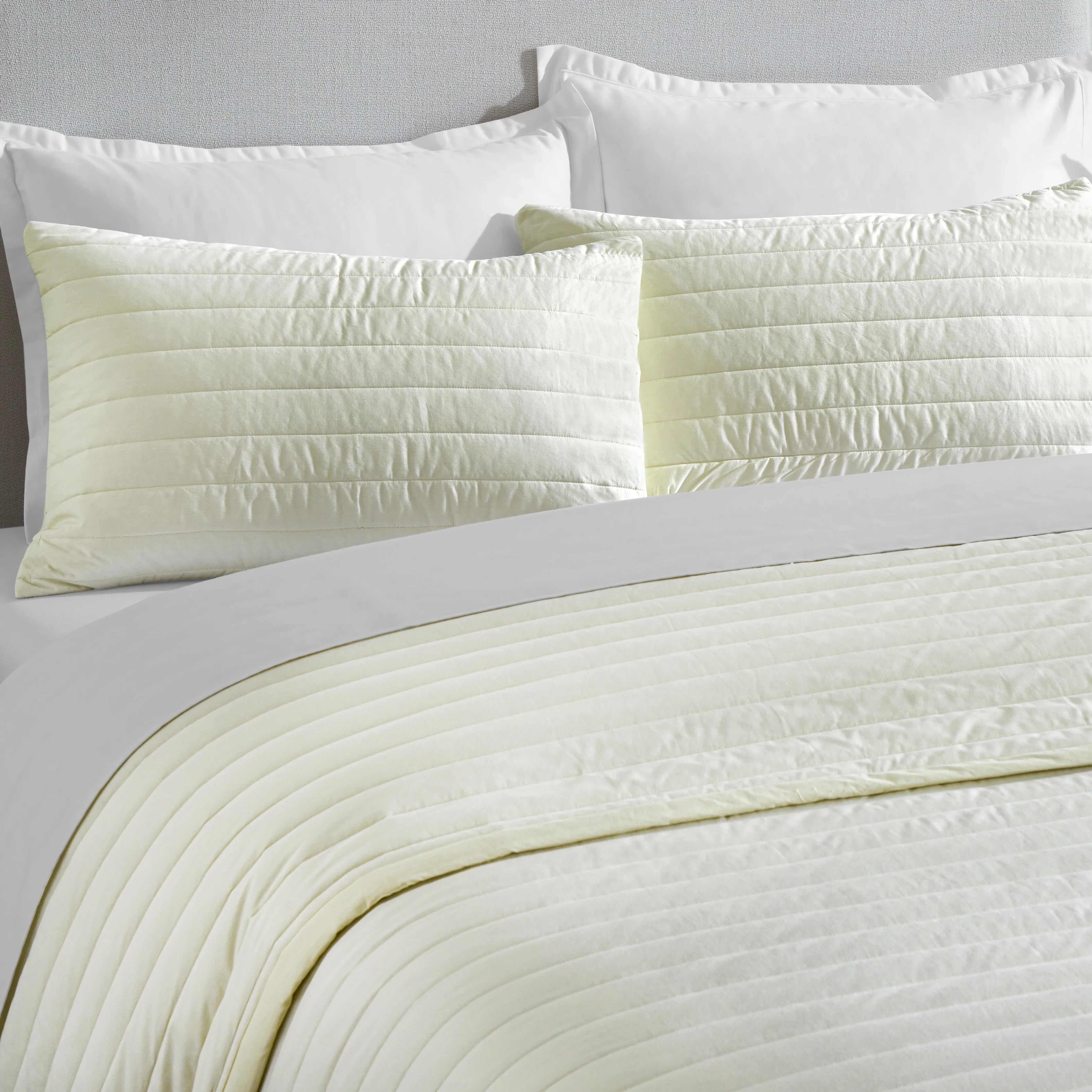 Nuvola | Luxurious Solid Dyed Straight Quilted Cotton Bedcover Set Ivory