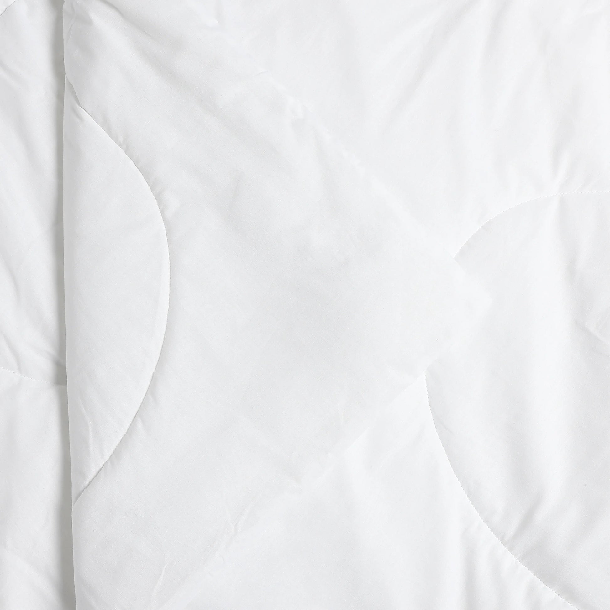 Quadra White Solid Dyed Duvet Filler White / Duvet Filler (1.50m x 2.24m)