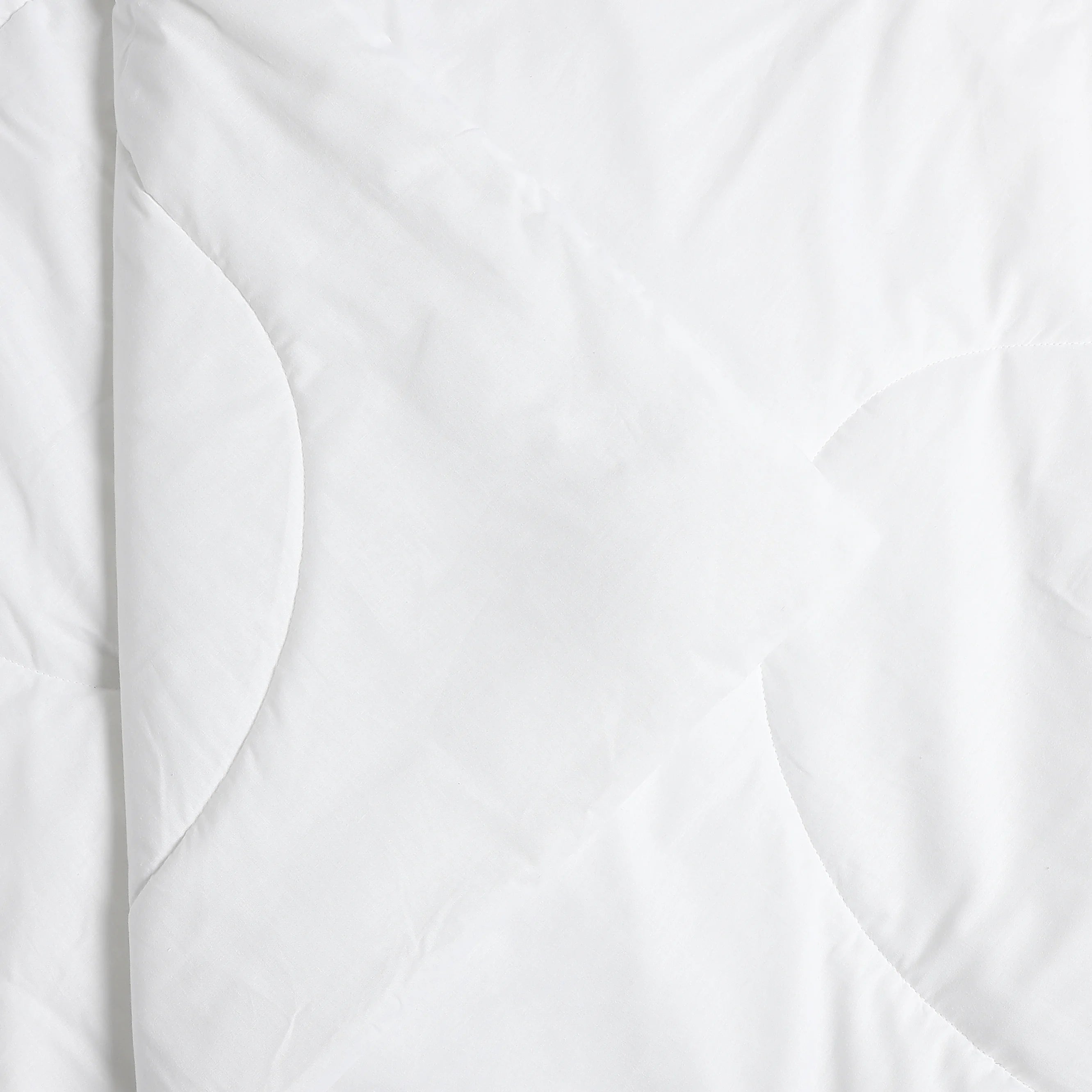 Quadra White Solid Dyed Duvet Filler White / Duvet Filler (1.50m x 2.24m)