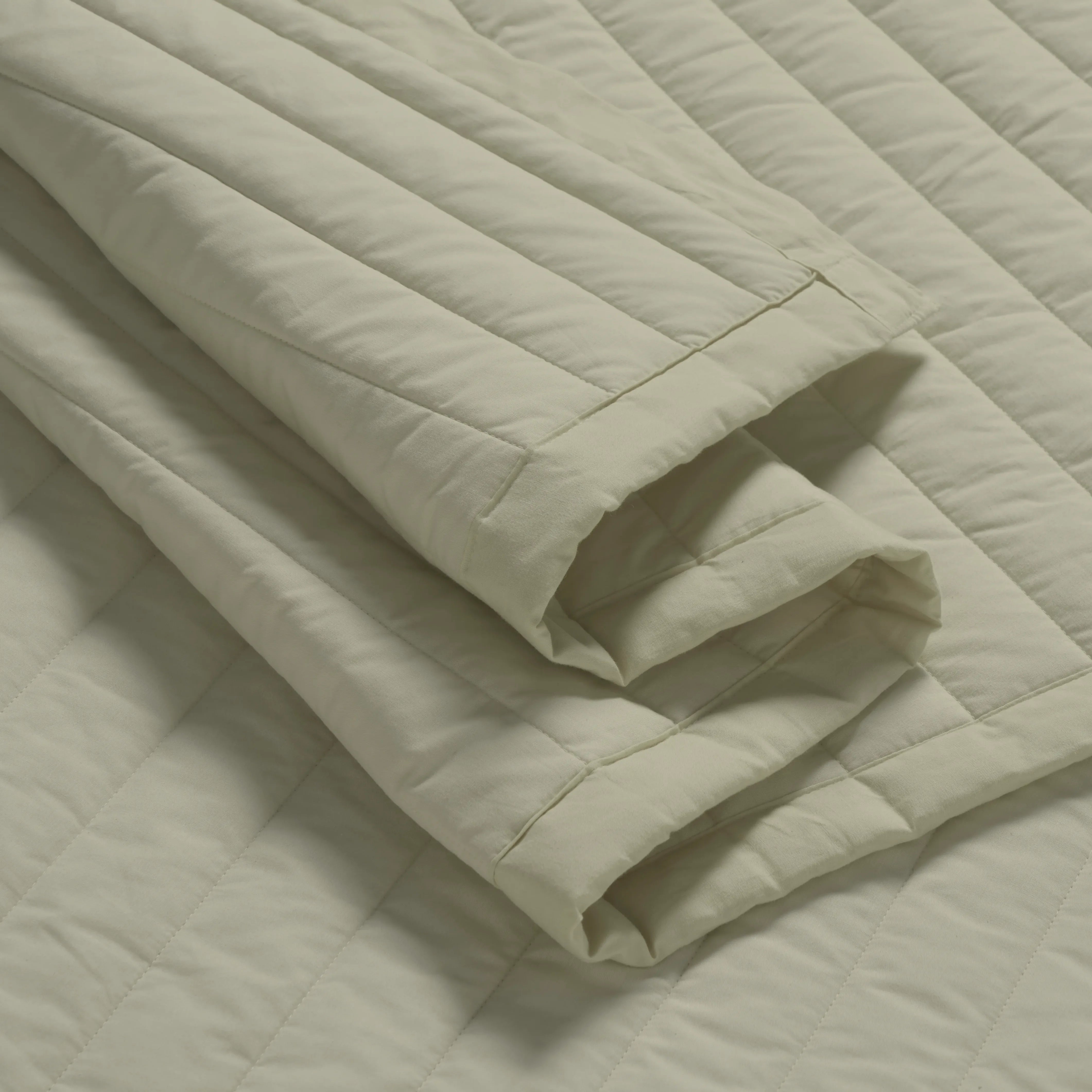 Nuvola | Luxurious Solid Dyed Straight Quilted Cotton Bedcover Set Linen