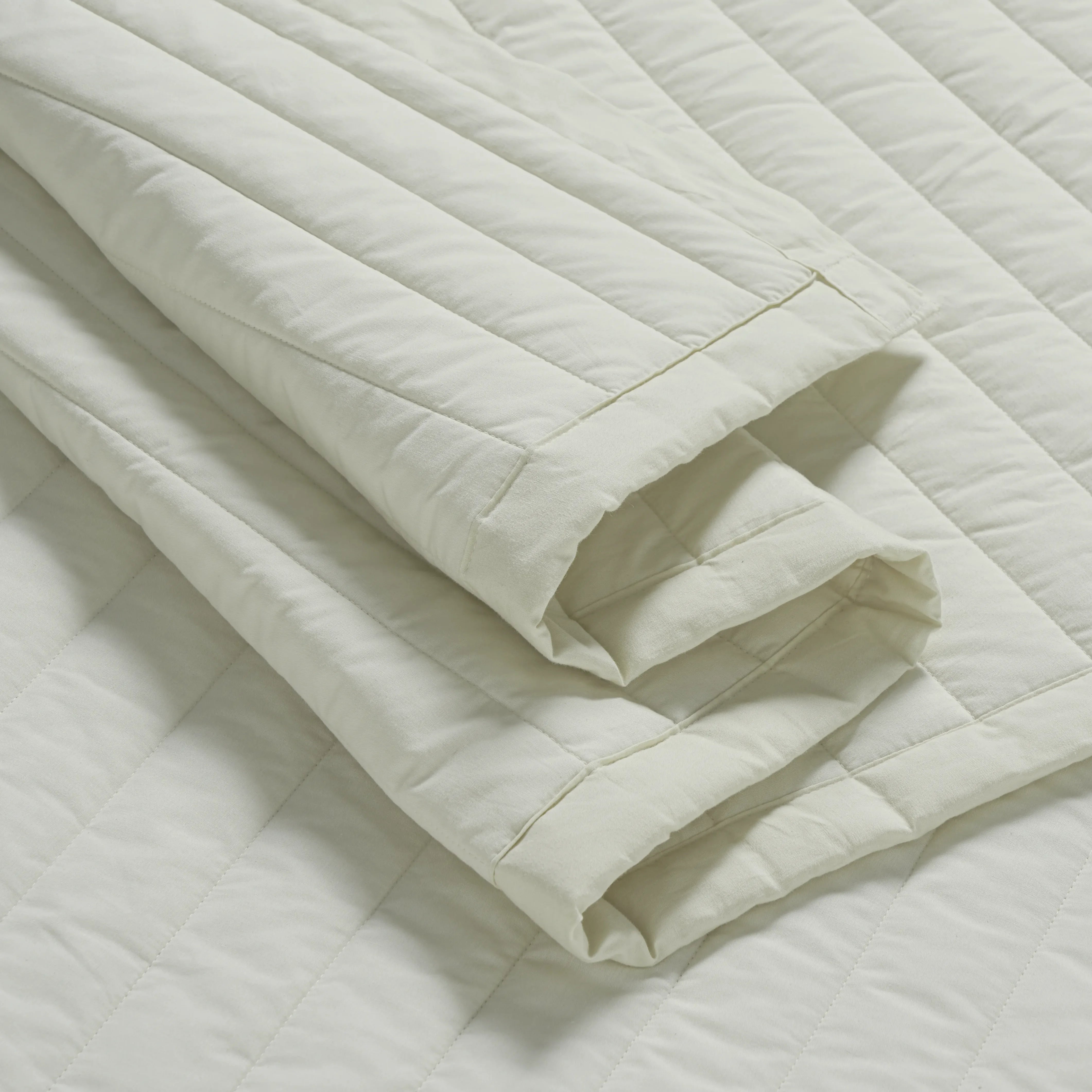 Nuvola | Luxurious Solid Dyed Straight Quilted Cotton Bedcover Set Ivory