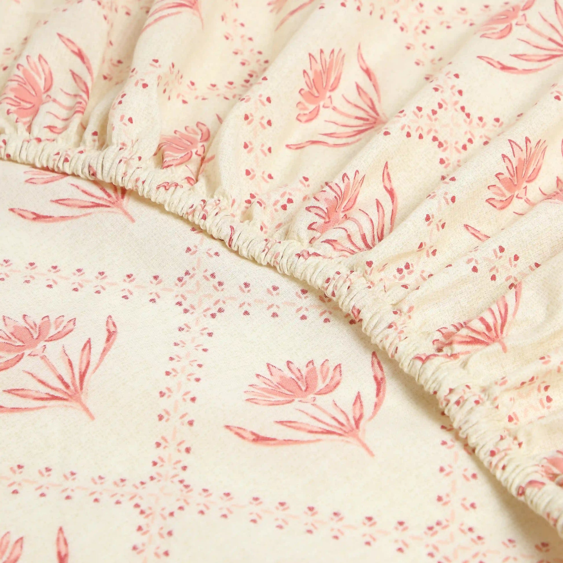 Chippa Lane | Contemporary Indian Print Design Cotton Fitted Sheet Set-Red Red / Queen