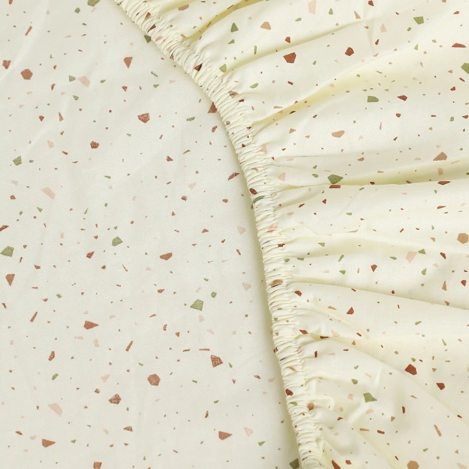 Mishella Printed Cream Fitted Sheet Set Cream / Queen