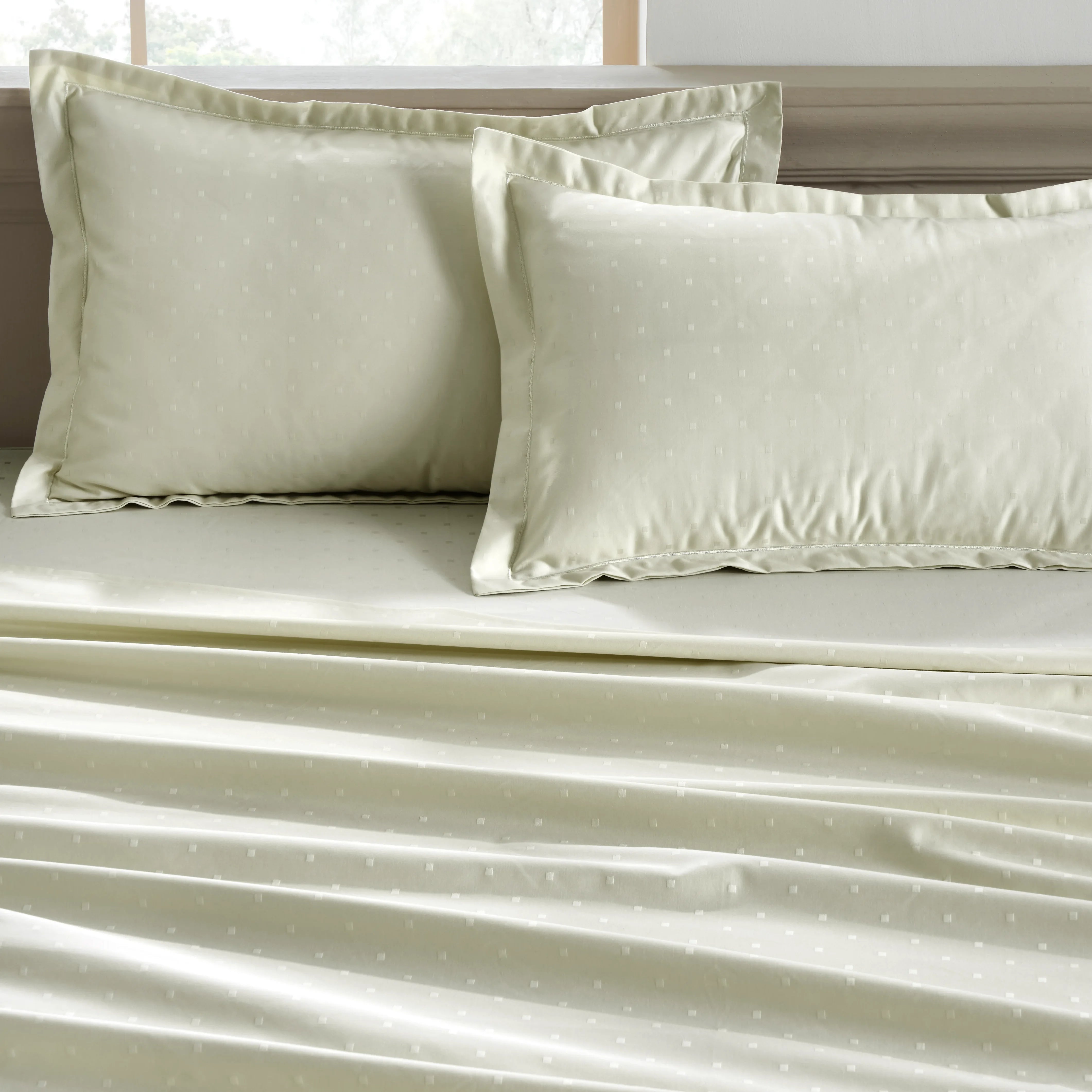 Ricaso | 1000TC Egyptian Cotton Swiss Dot Super Soft Bedsheet Set | Pillow Cover with Merrow Hem Treatment Ivory / Super King