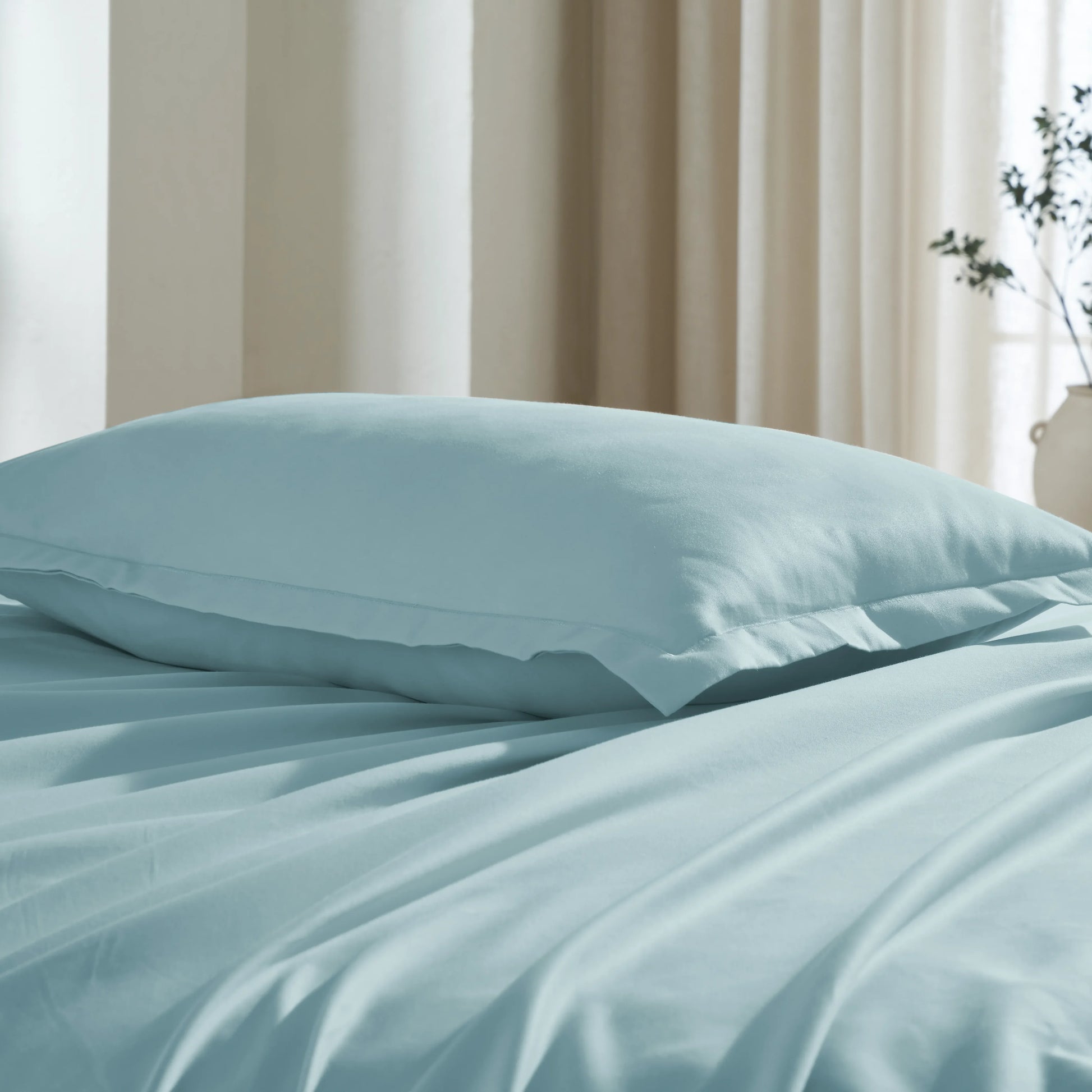 Pelushe | 800TC Long Staple Cotton Luxurious Super Soft Bedsheet Set | Pillow Cover with Merrow Hem Treatment Blue Sky / Super King