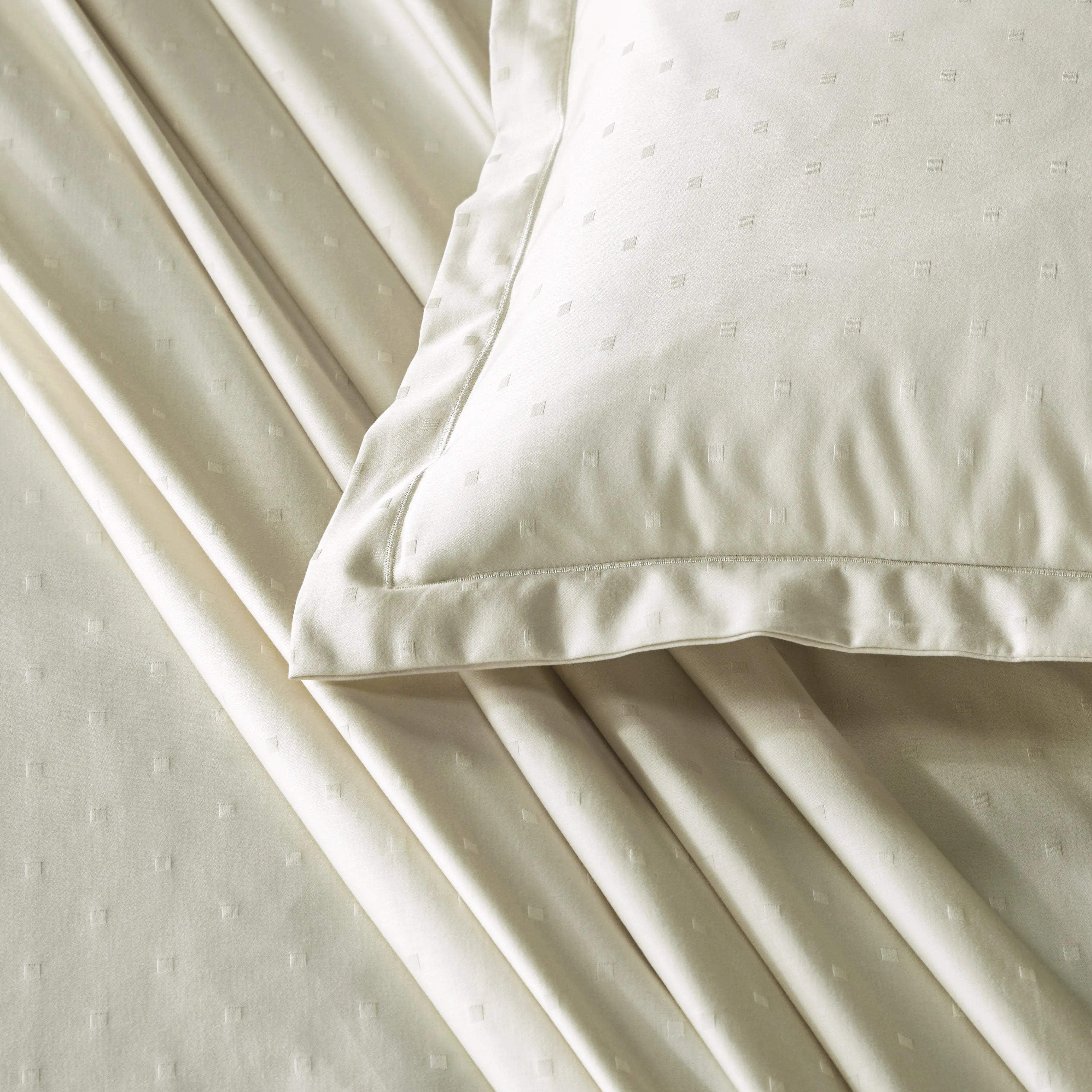 Ricaso | 1000TC Egyptian Cotton Swiss Dot Super Soft Bedsheet Set | Pillow Cover with Merrow Hem Treatment Ivory / Super King