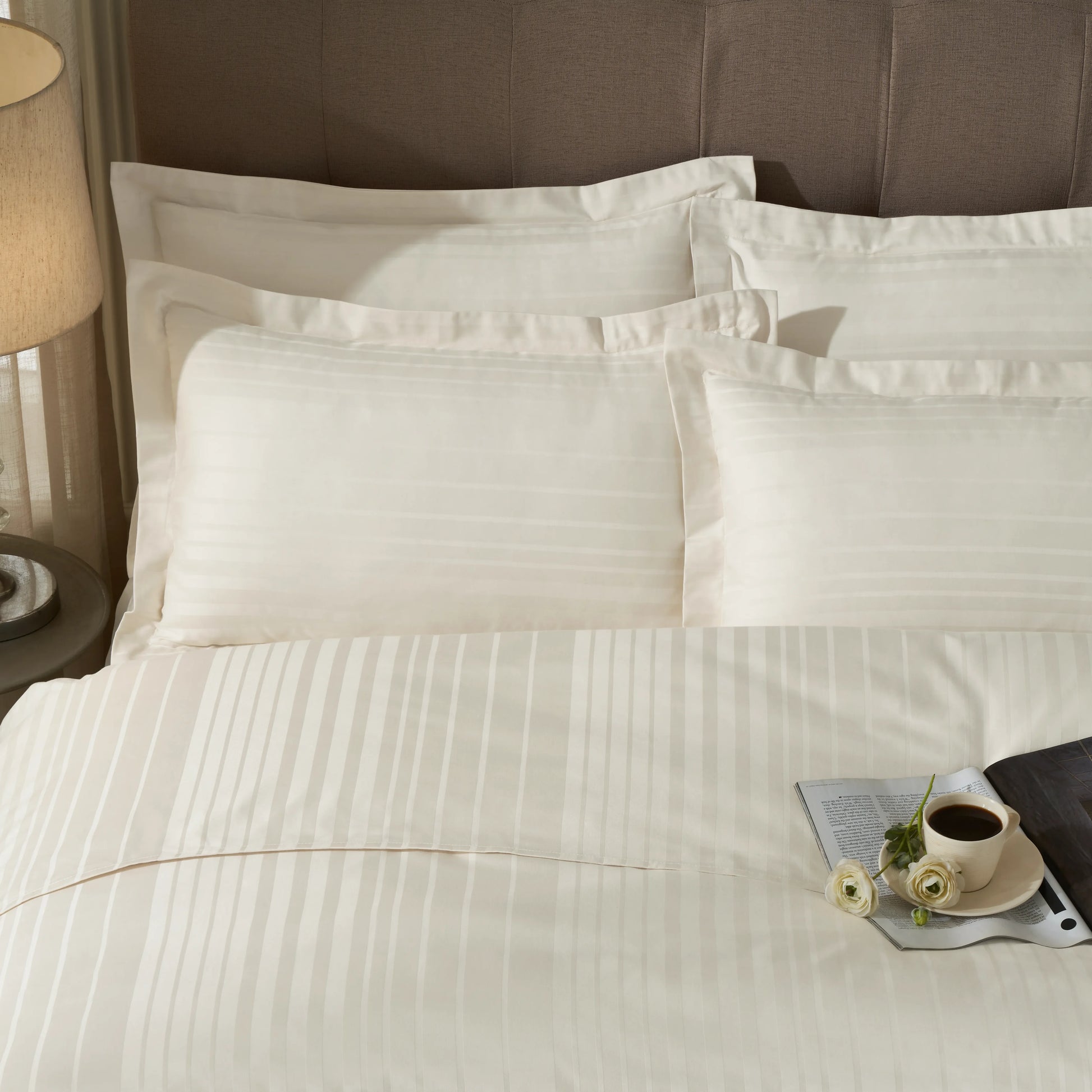 Seraya | 400TC Varigated Stripes Super Soft Bedsheet Set Ivory / Super King
